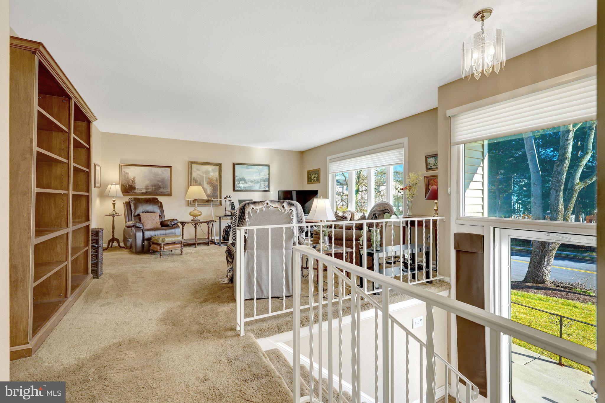 203 LOCUST STREET SW