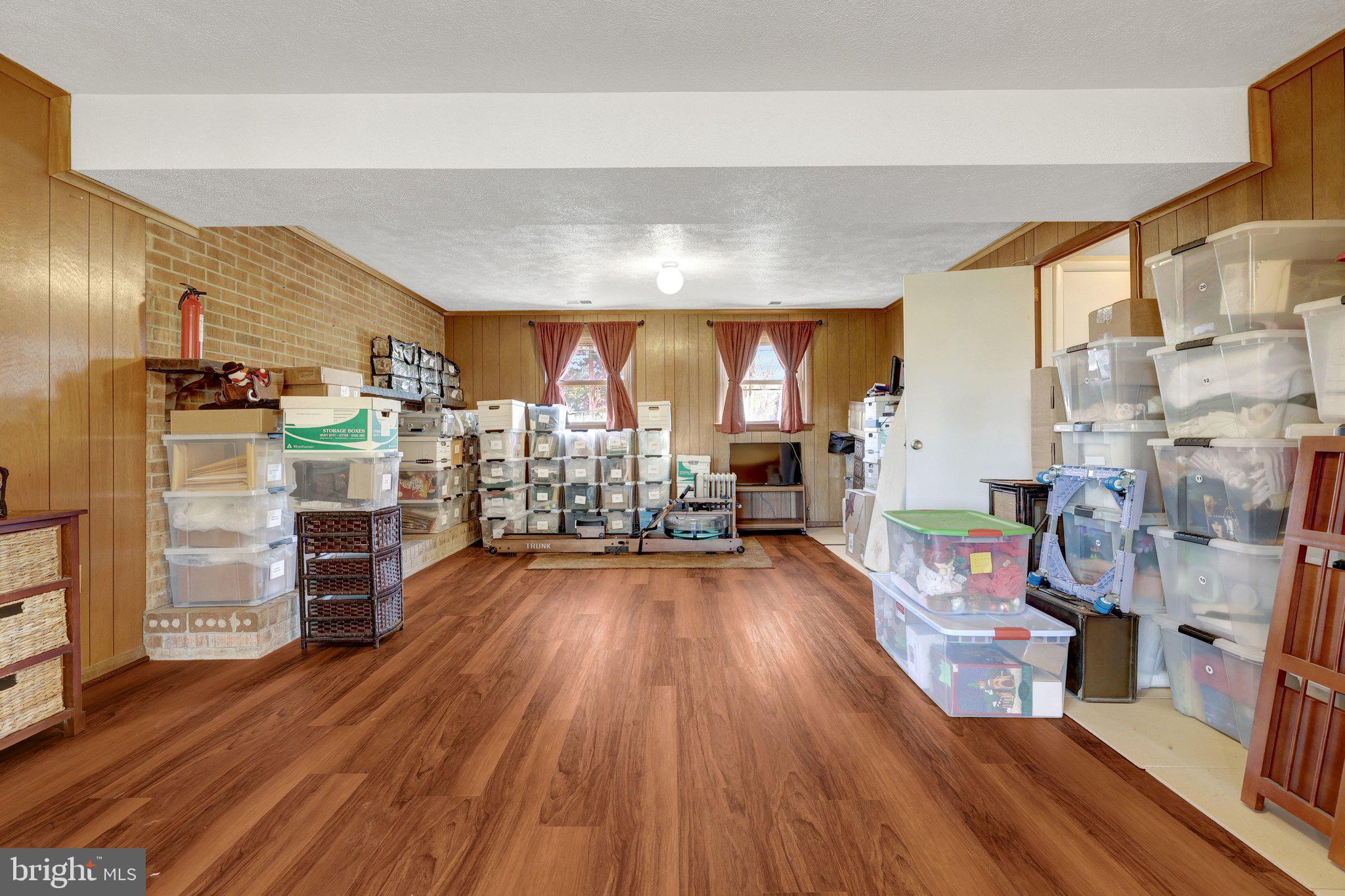 203 LOCUST STREET SW