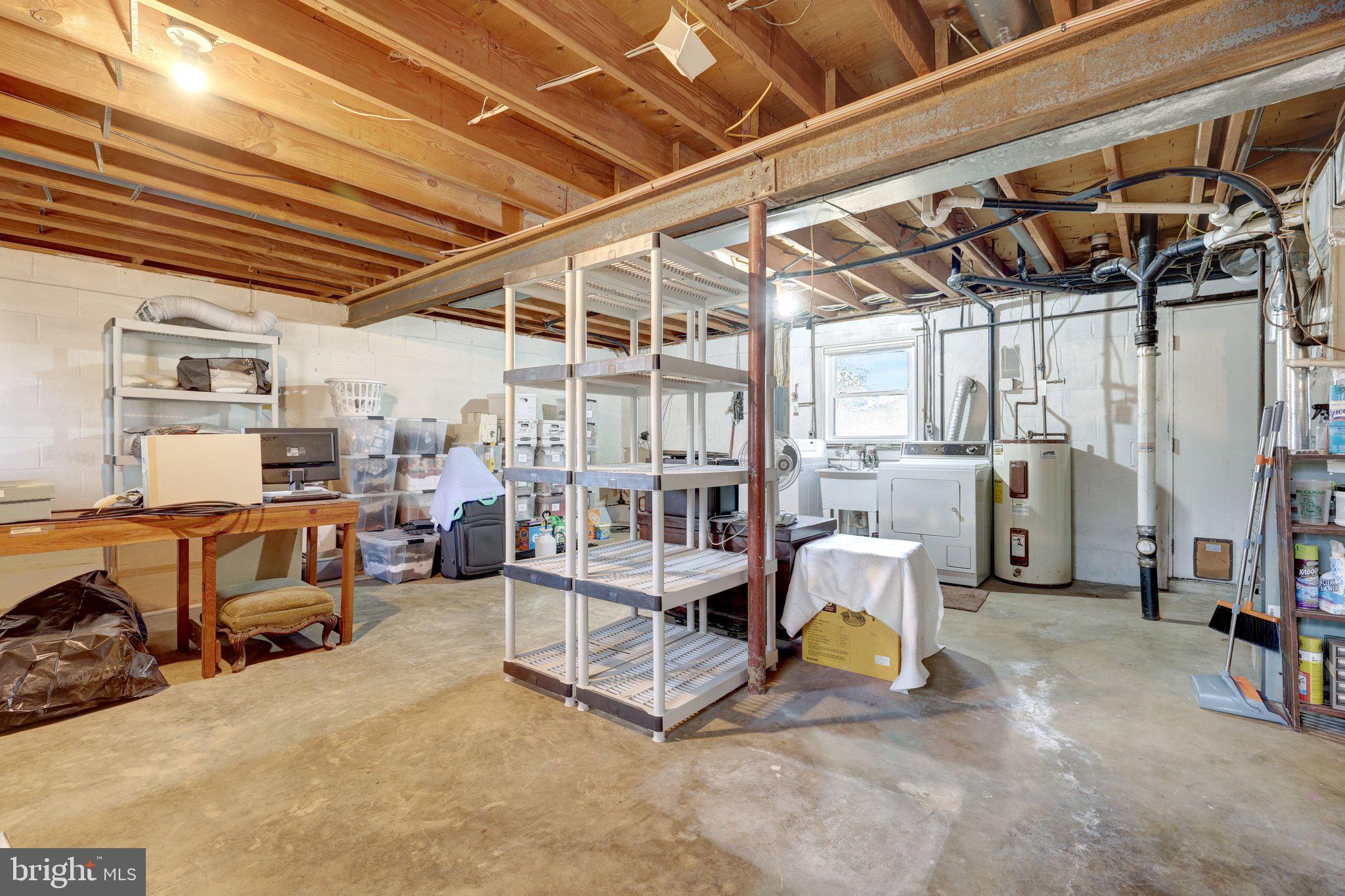 203 LOCUST STREET SW