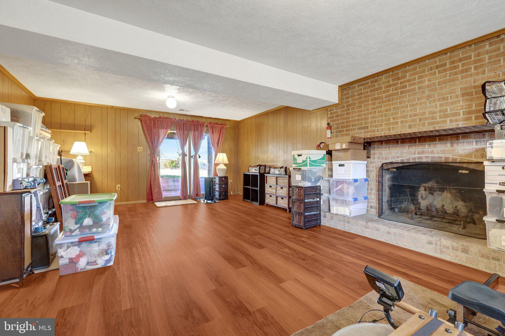 203 LOCUST STREET SW