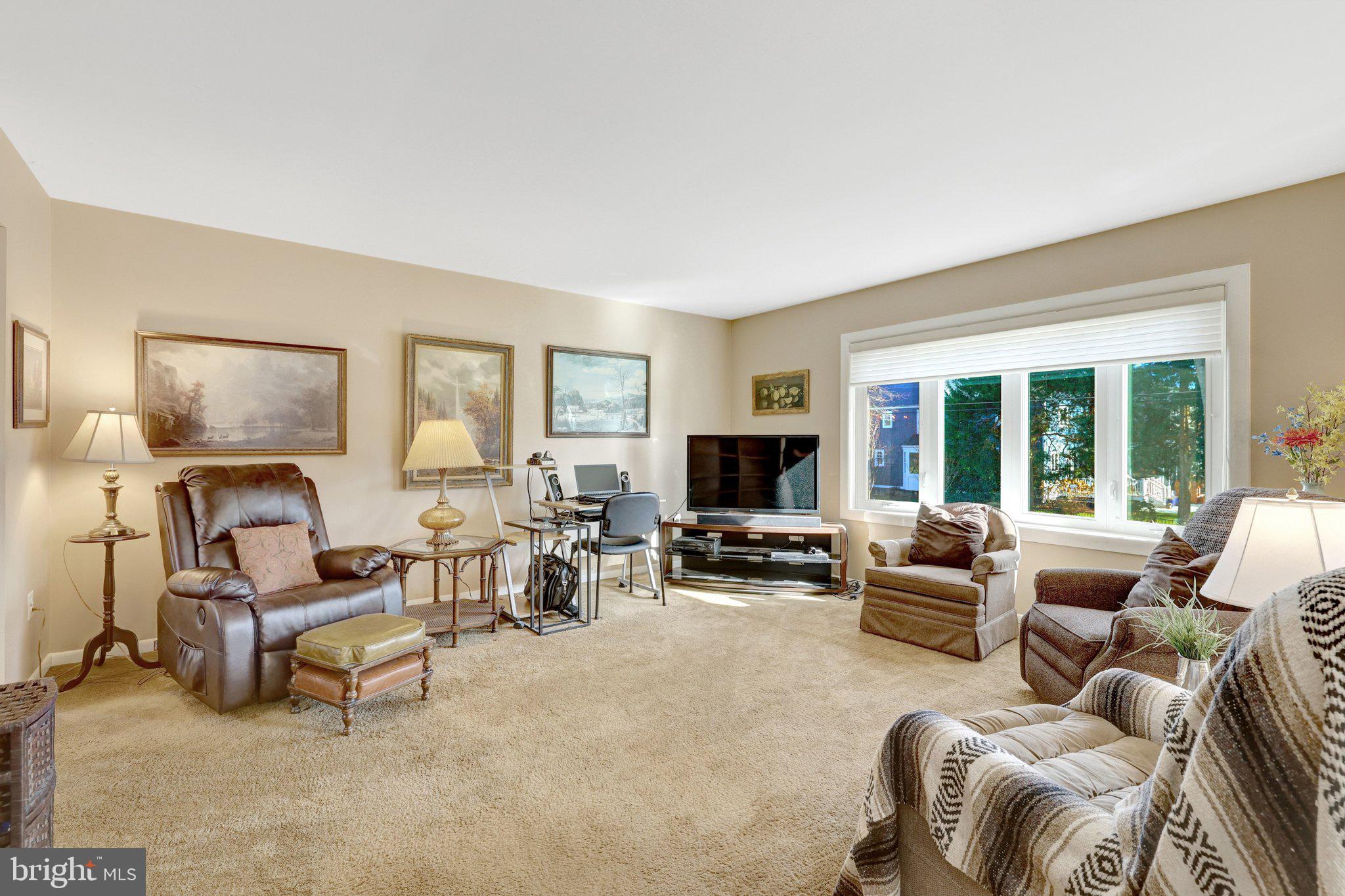 203 LOCUST STREET SW