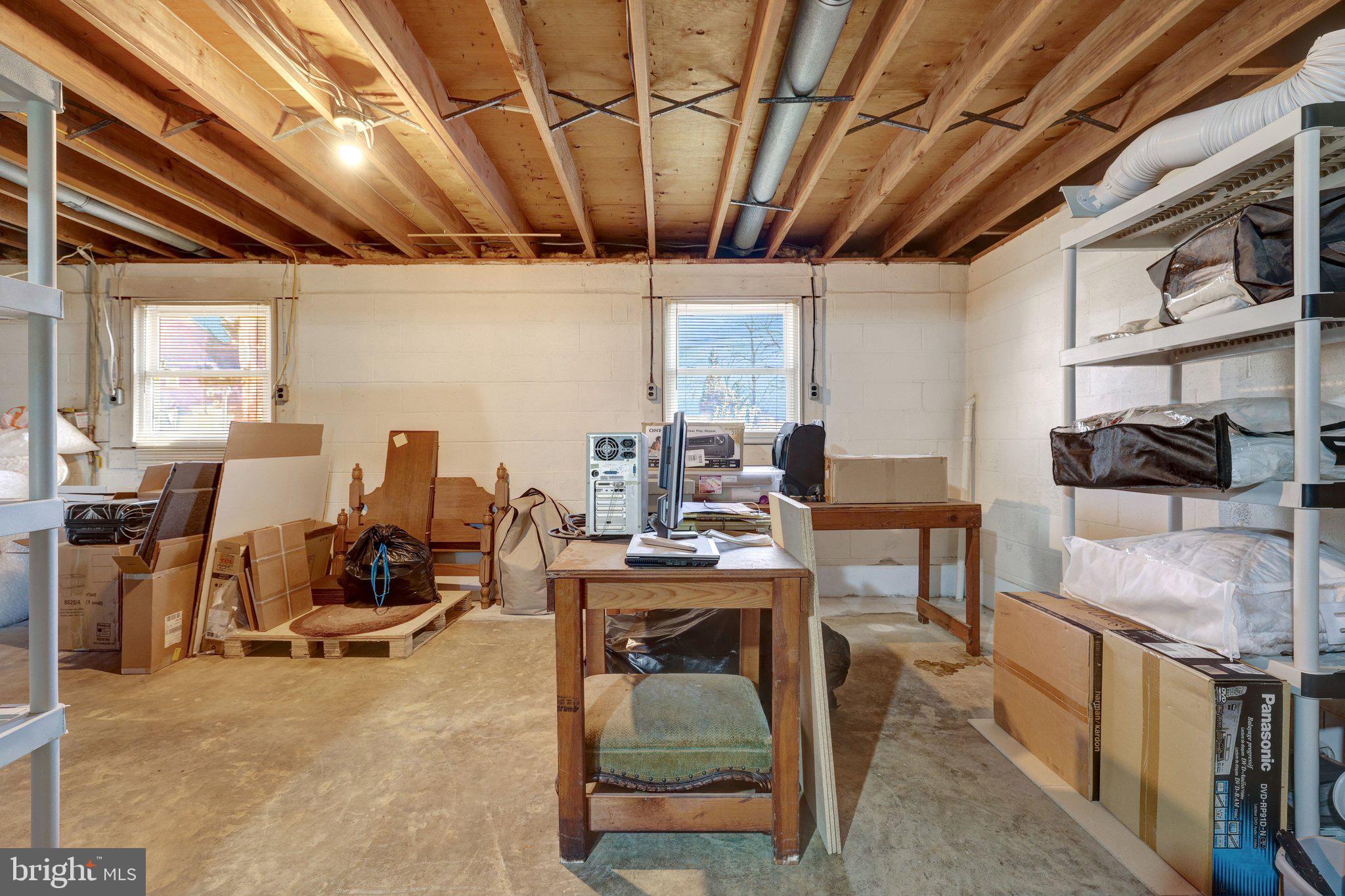 203 LOCUST STREET SW