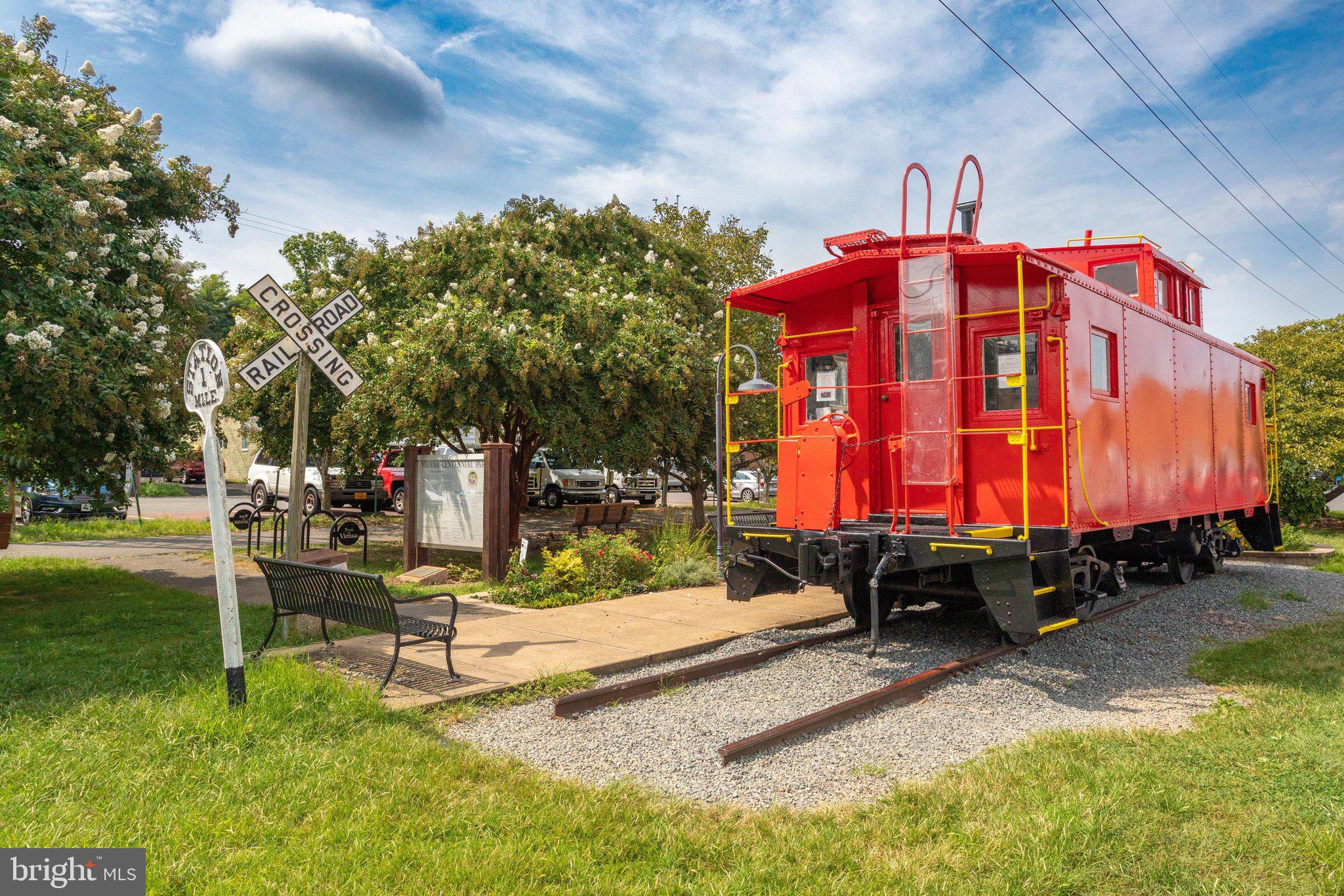 203 LOCUST STREET SW