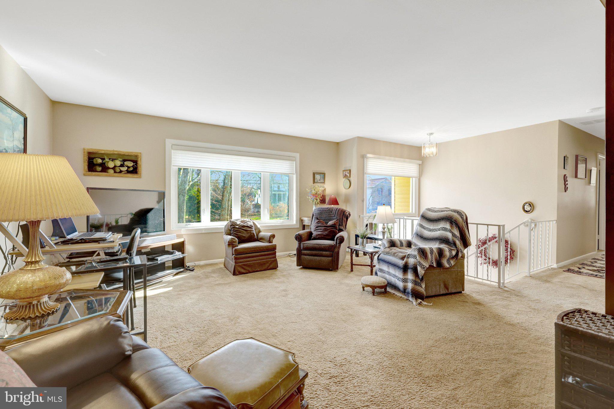 203 LOCUST STREET SW