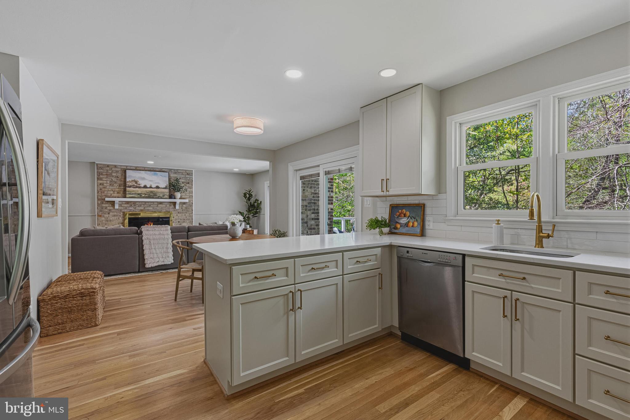 2102 TWIN MILL LANE