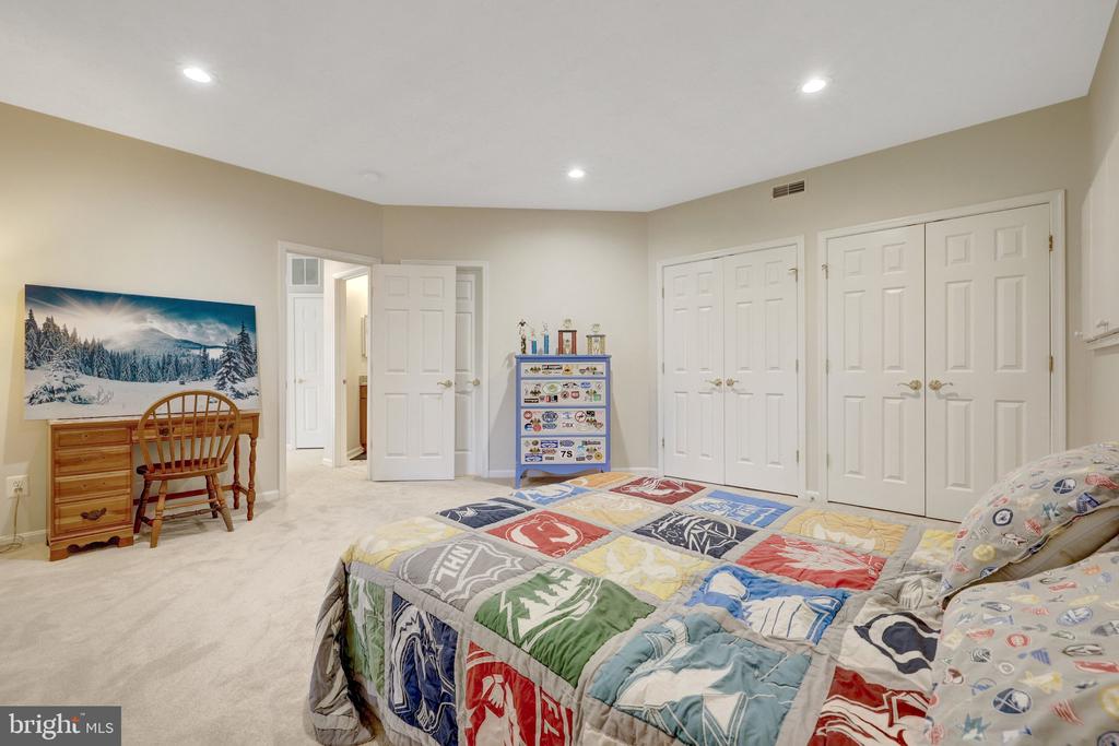 1827 BEULAH ROAD