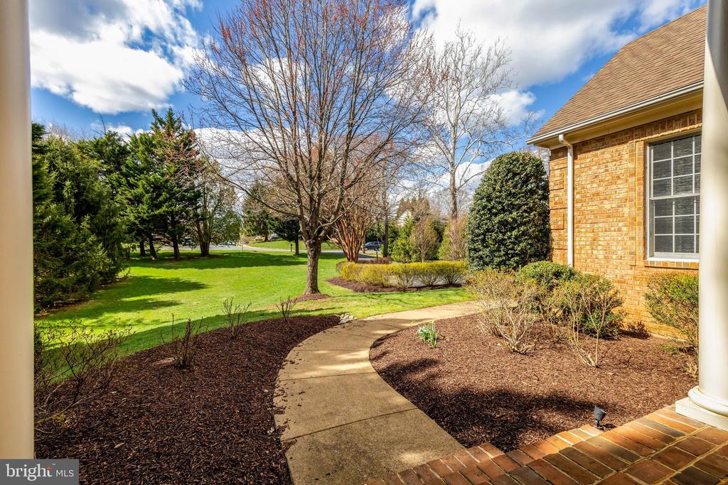 1827 BEULAH ROAD