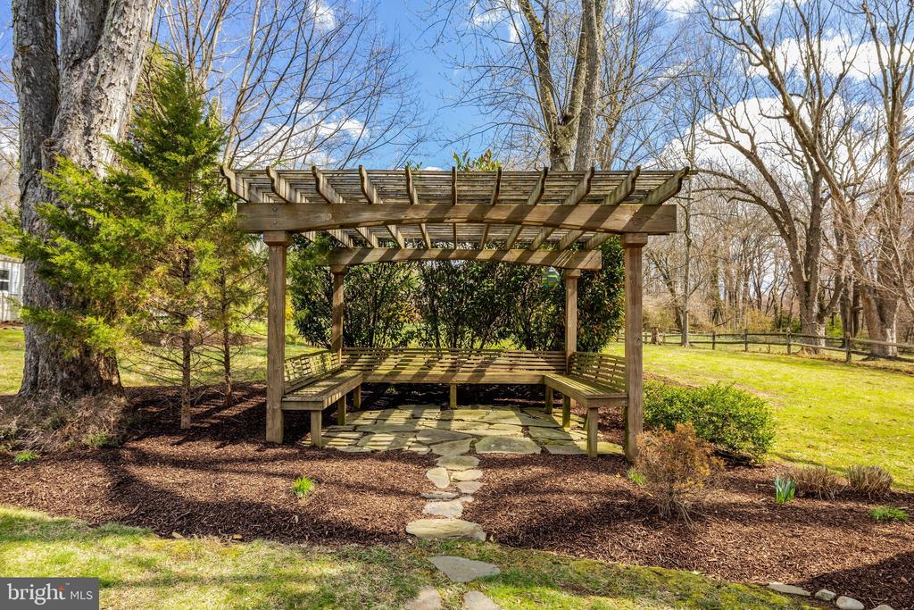 1827 BEULAH ROAD