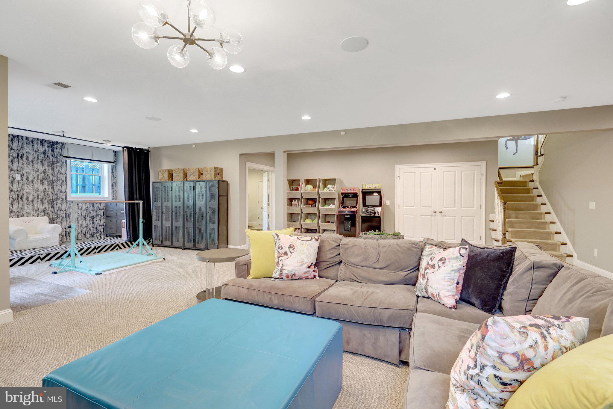 9115 TETTERTON AVENUE