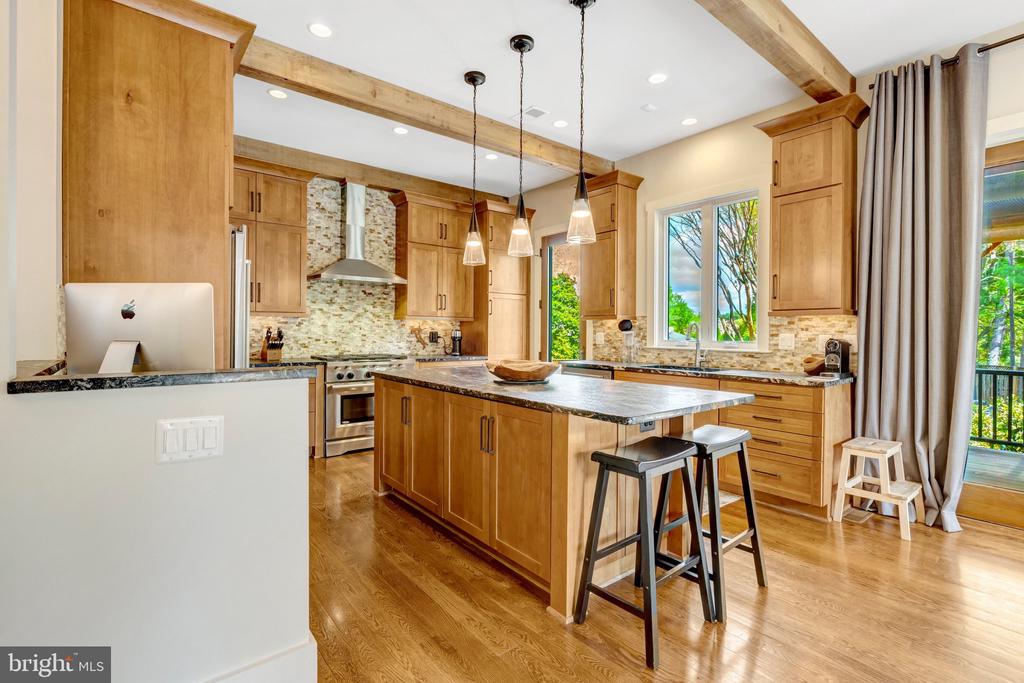 1712 ABBEY OAK DRIVE