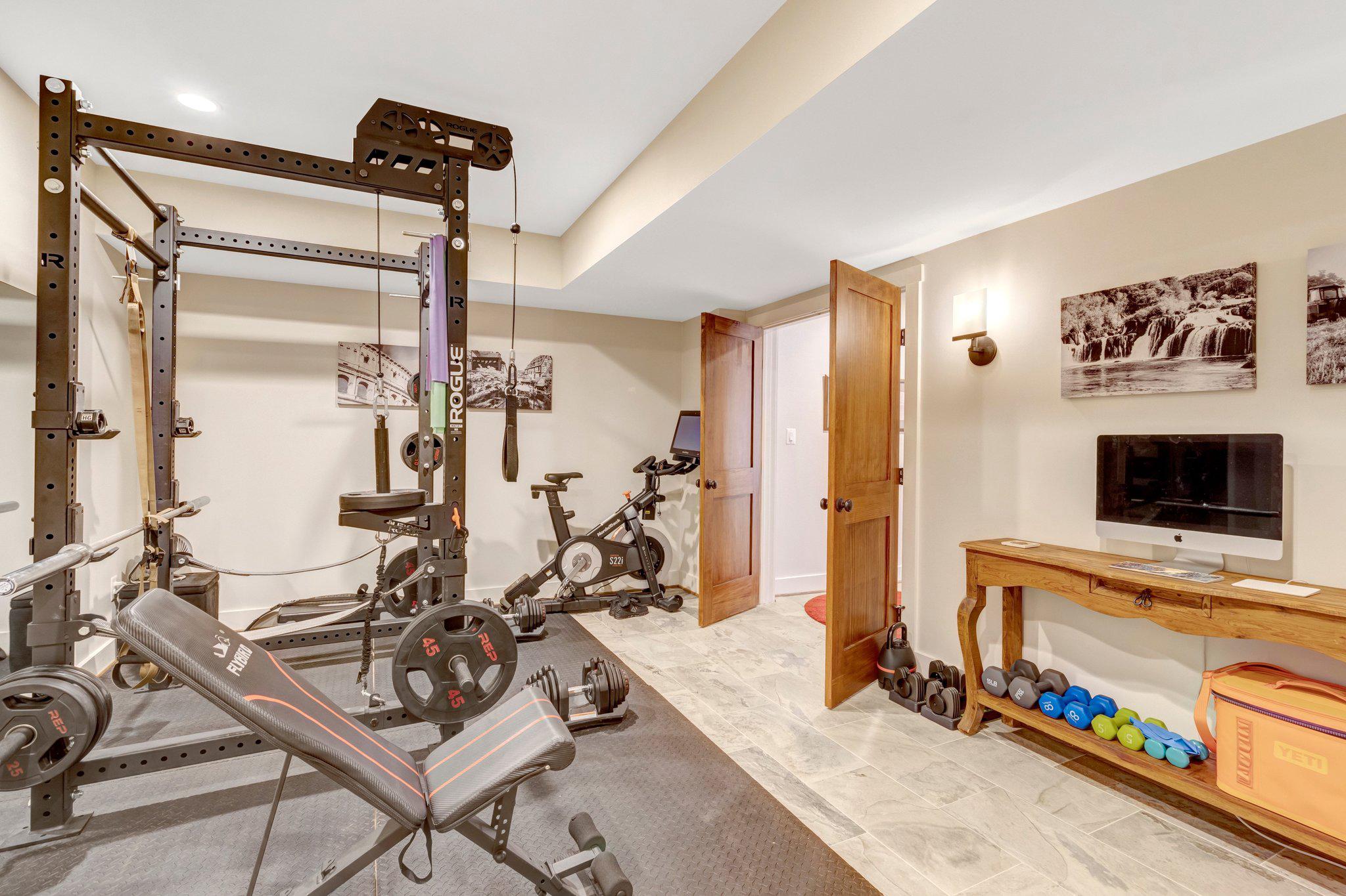 1712 ABBEY OAK DRIVE