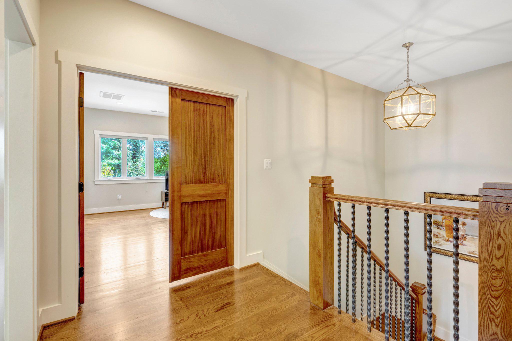 1712 ABBEY OAK DRIVE