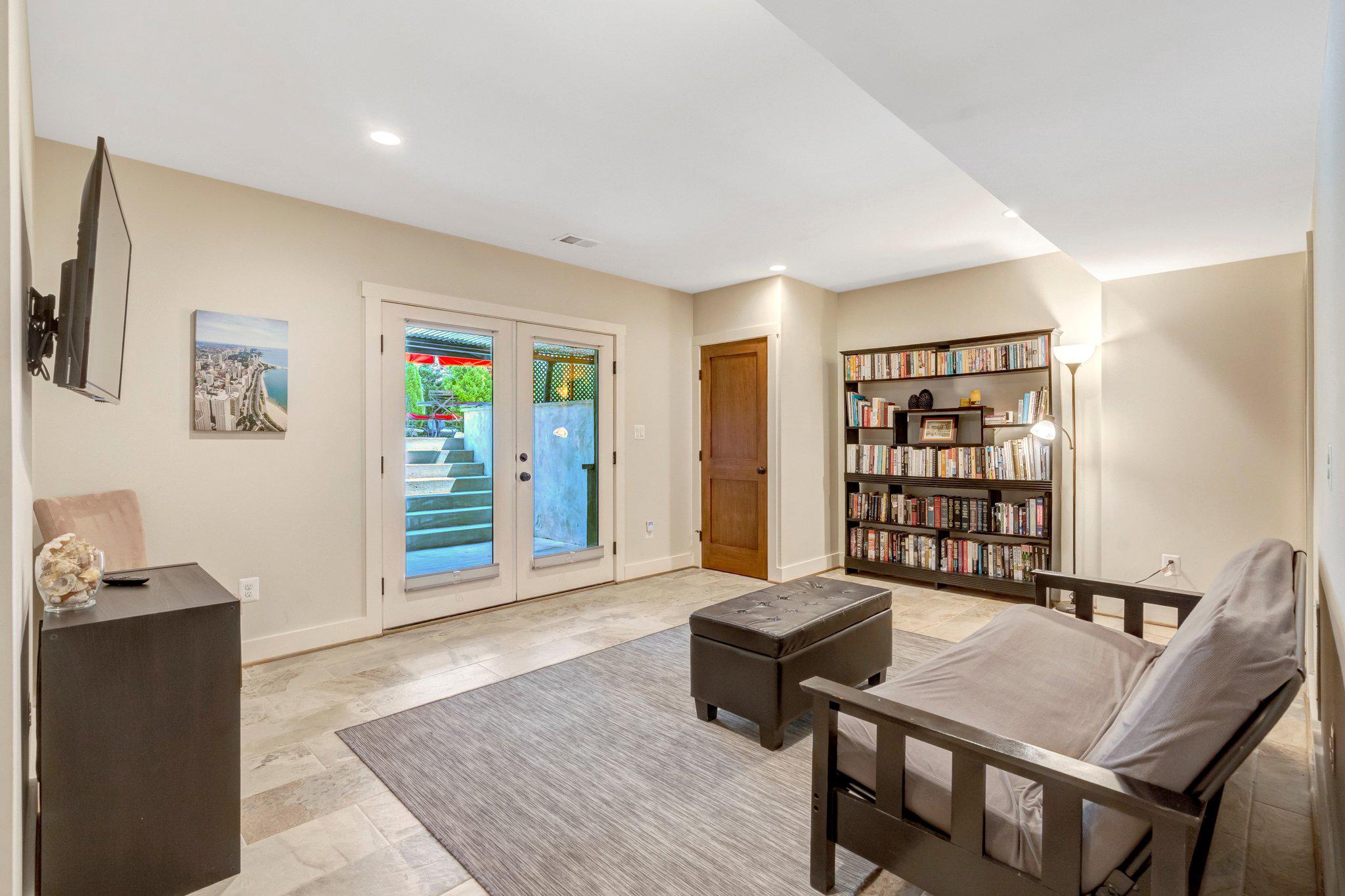 1712 ABBEY OAK DRIVE