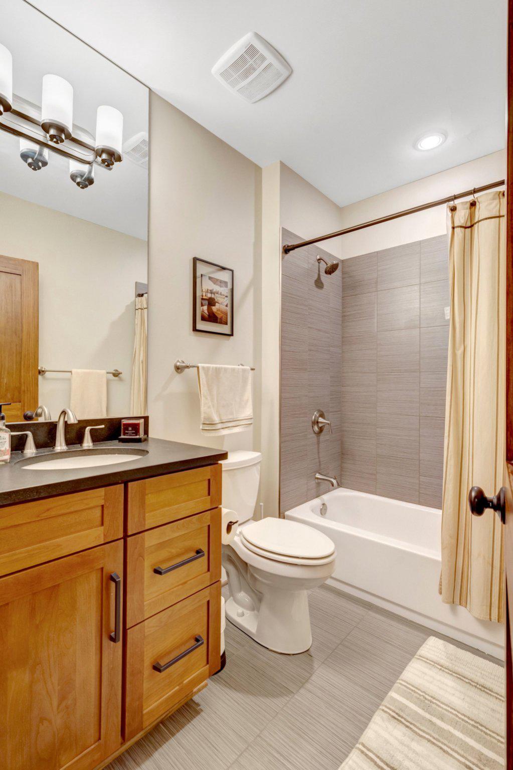 1712 ABBEY OAK DRIVE