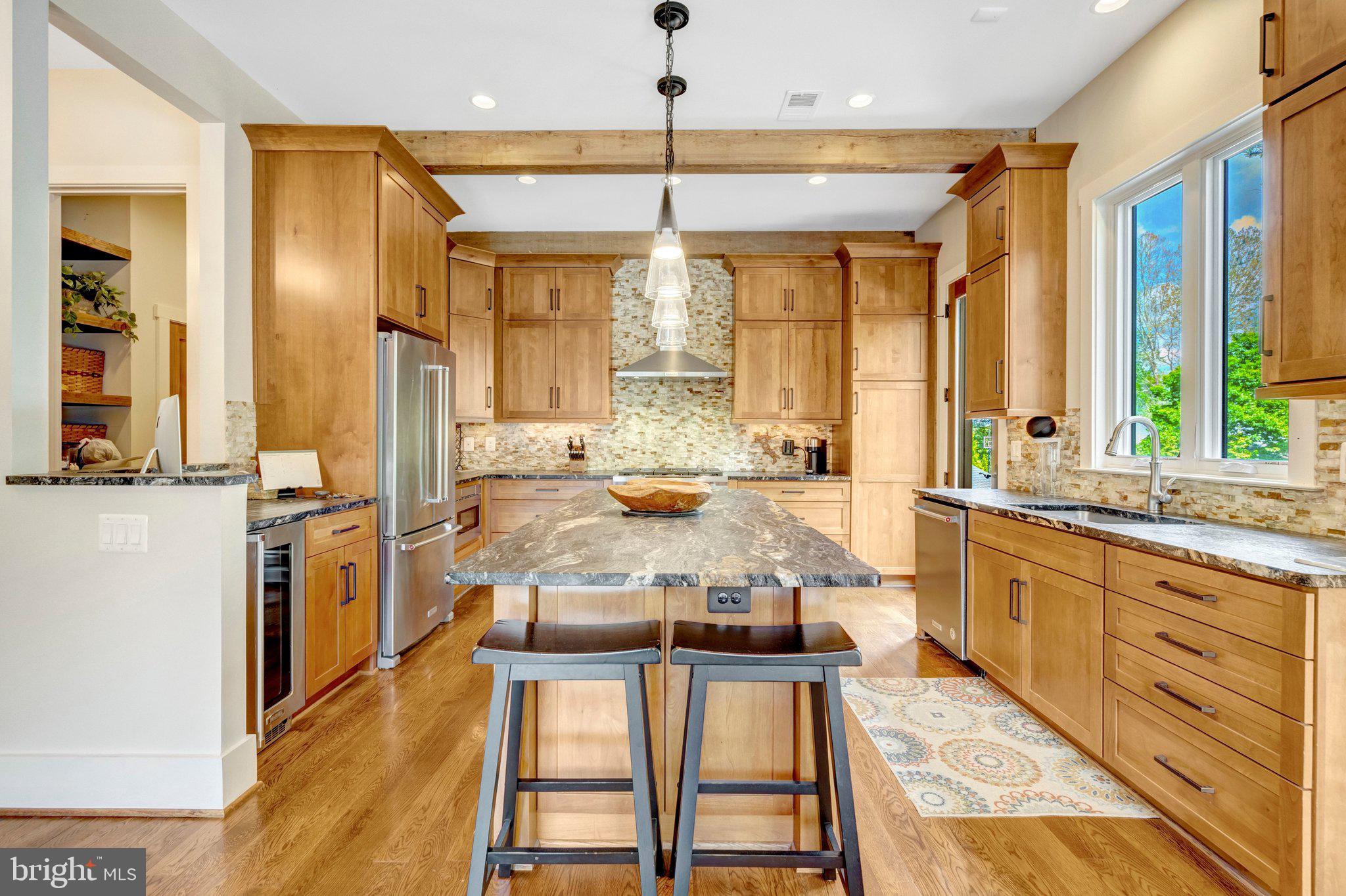 1712 ABBEY OAK DRIVE
