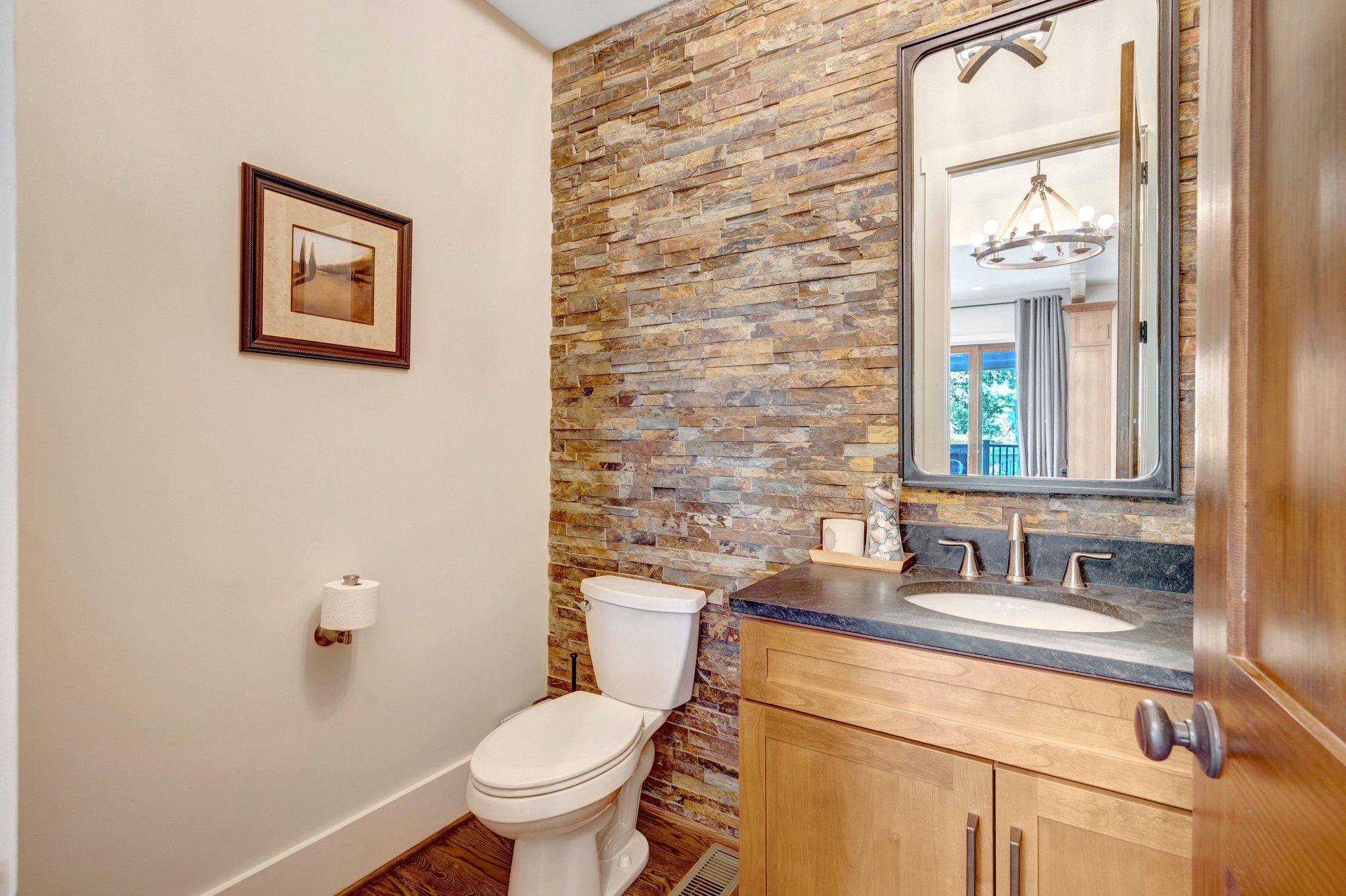 1712 ABBEY OAK DRIVE