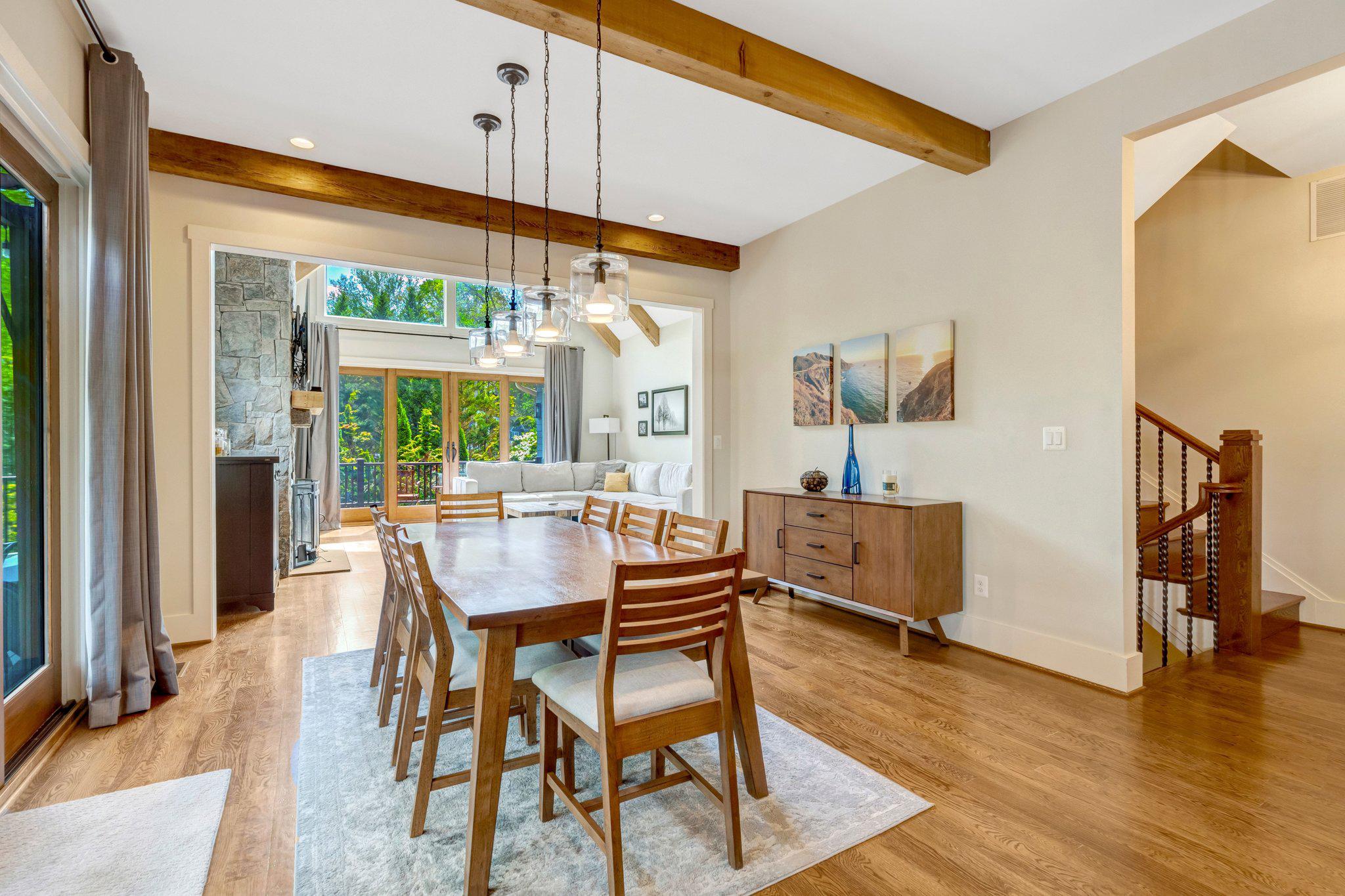 1712 ABBEY OAK DRIVE