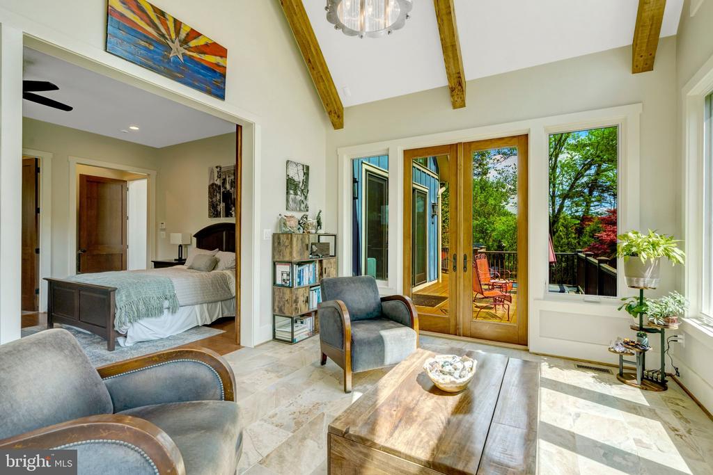 1712 ABBEY OAK DRIVE