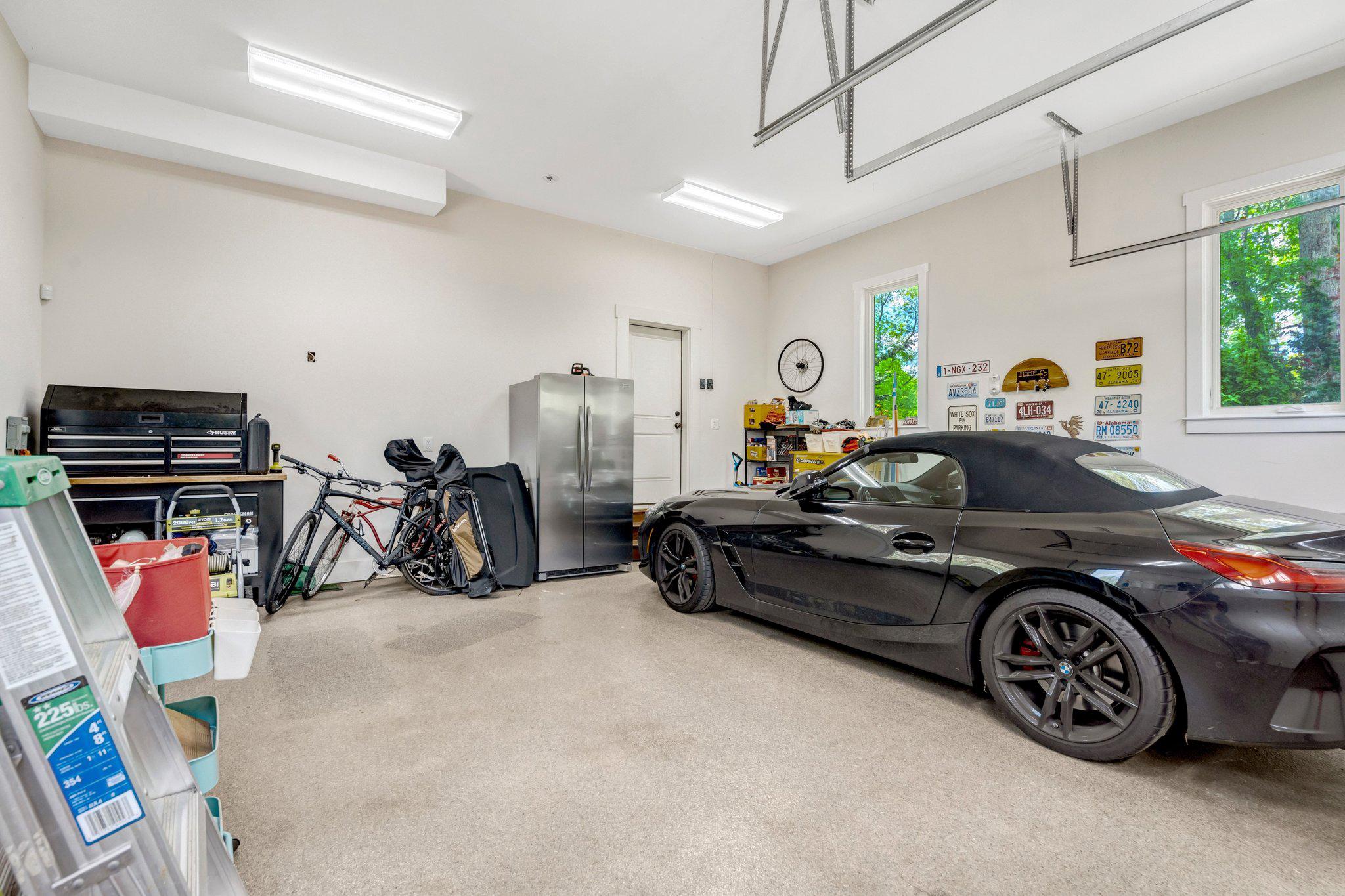 1712 ABBEY OAK DRIVE