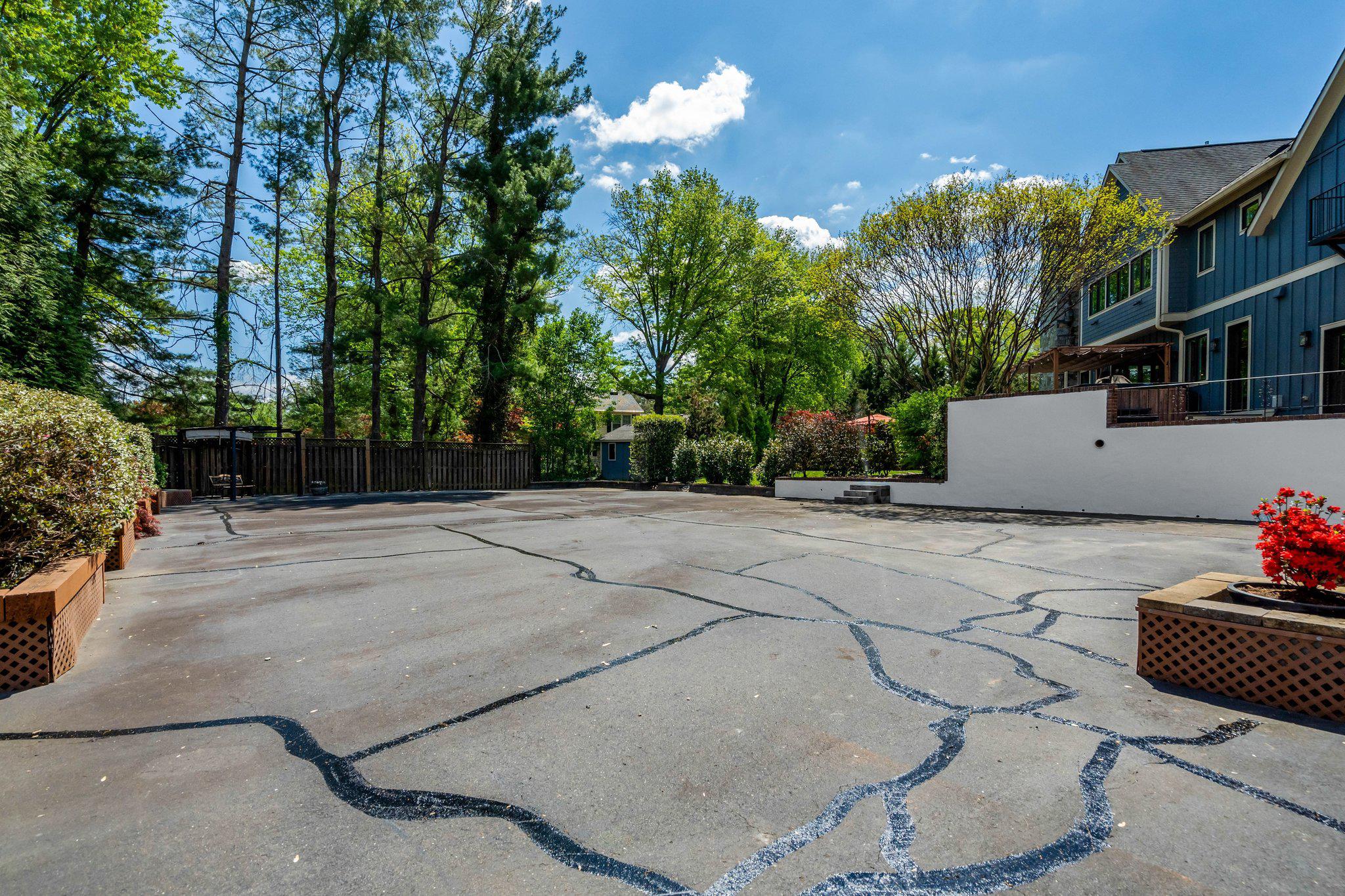 1712 ABBEY OAK DRIVE