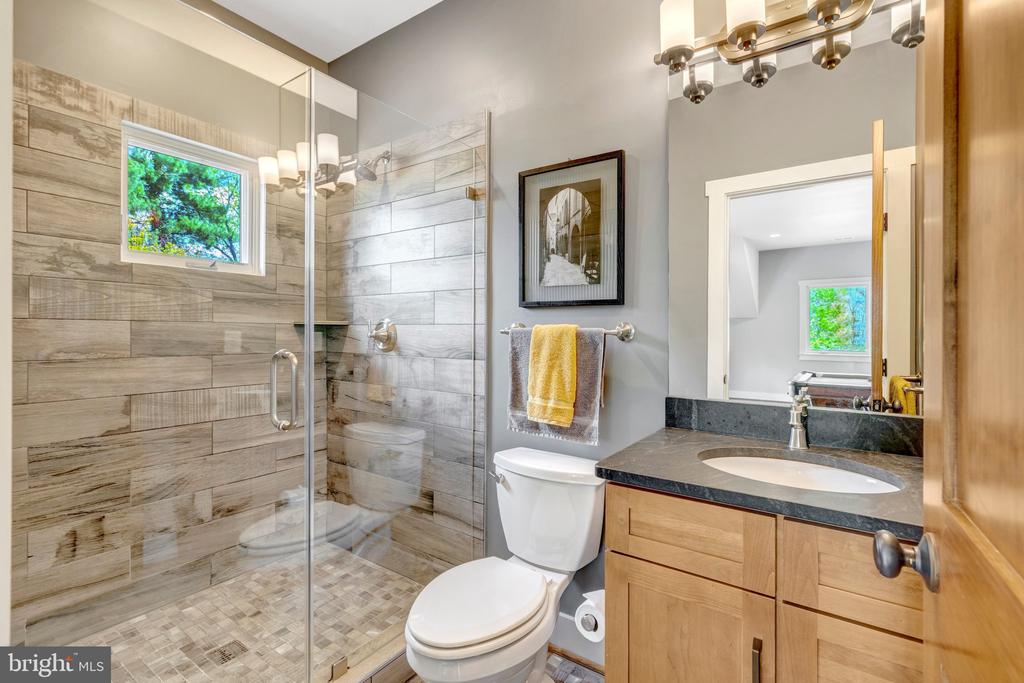 1712 ABBEY OAK DRIVE