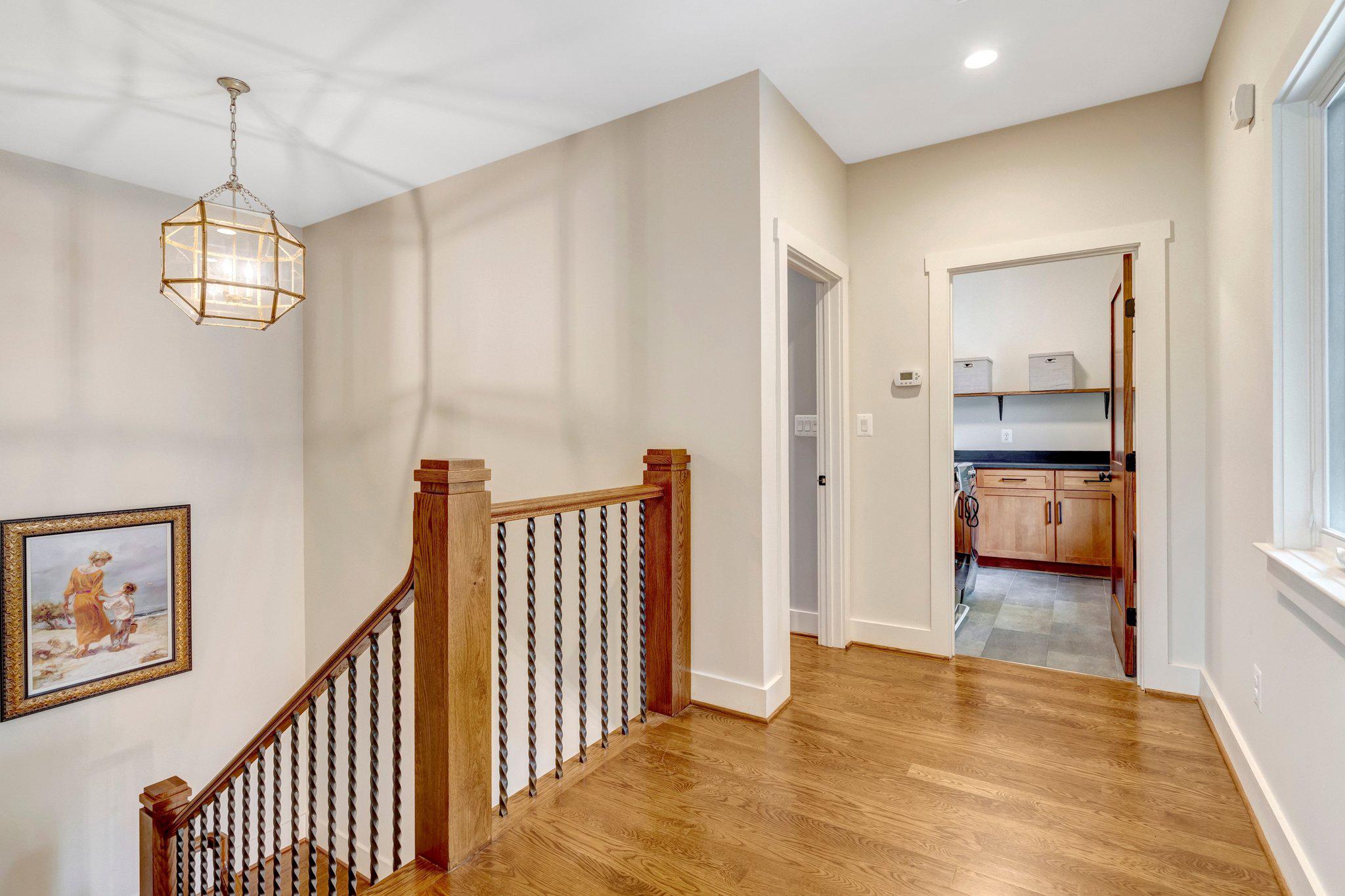 1712 ABBEY OAK DRIVE