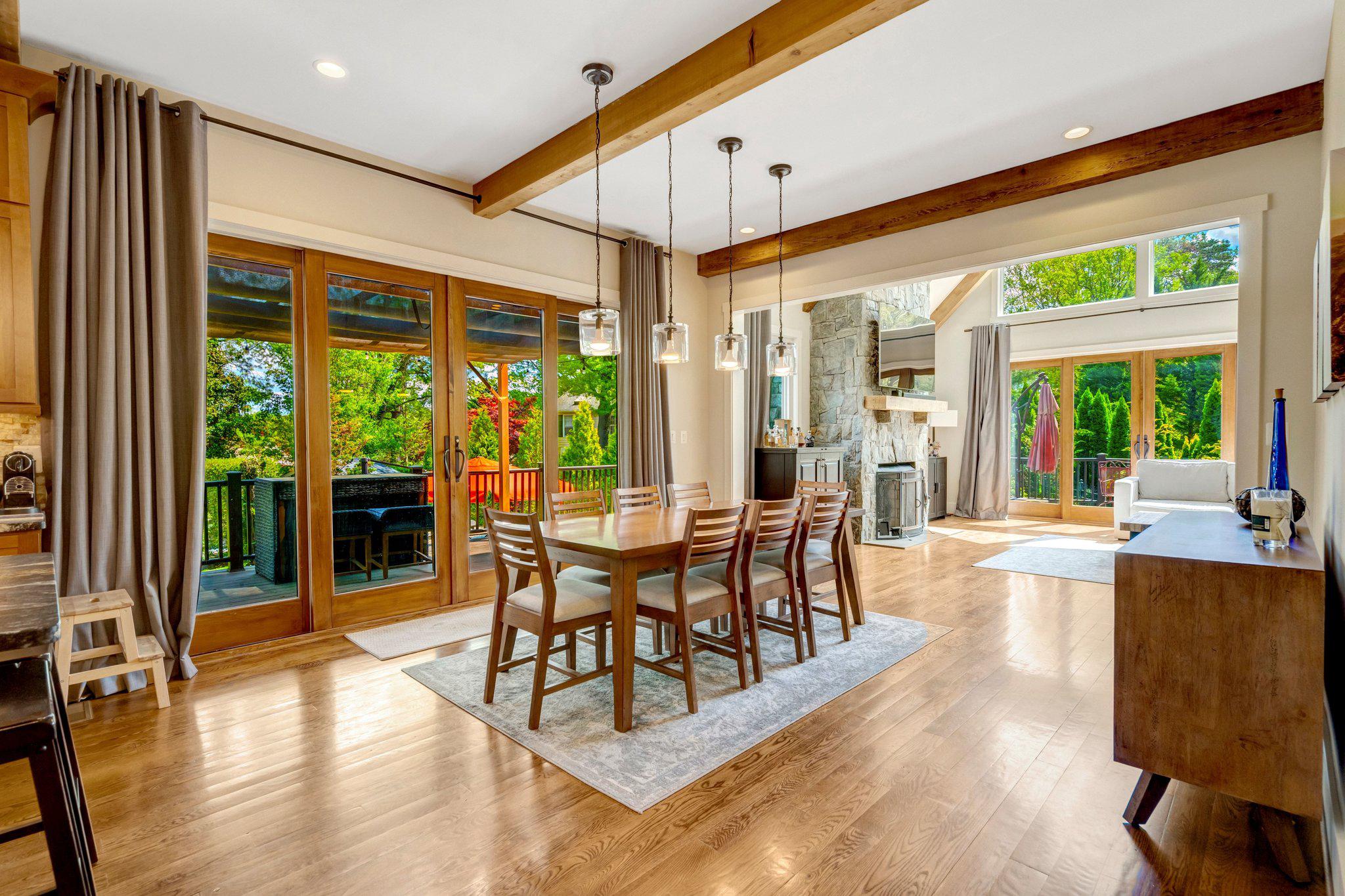 1712 ABBEY OAK DRIVE