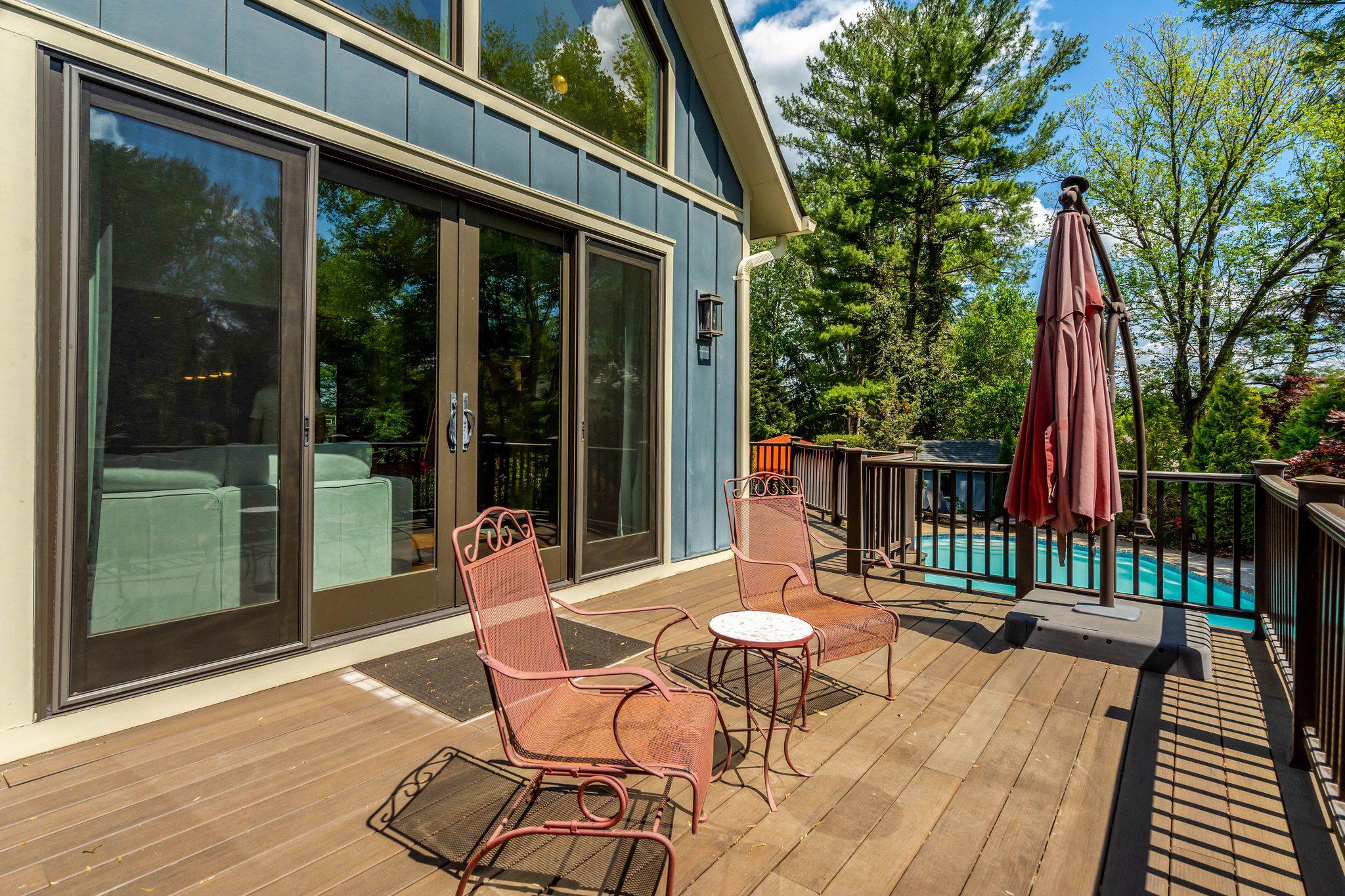 1712 ABBEY OAK DRIVE