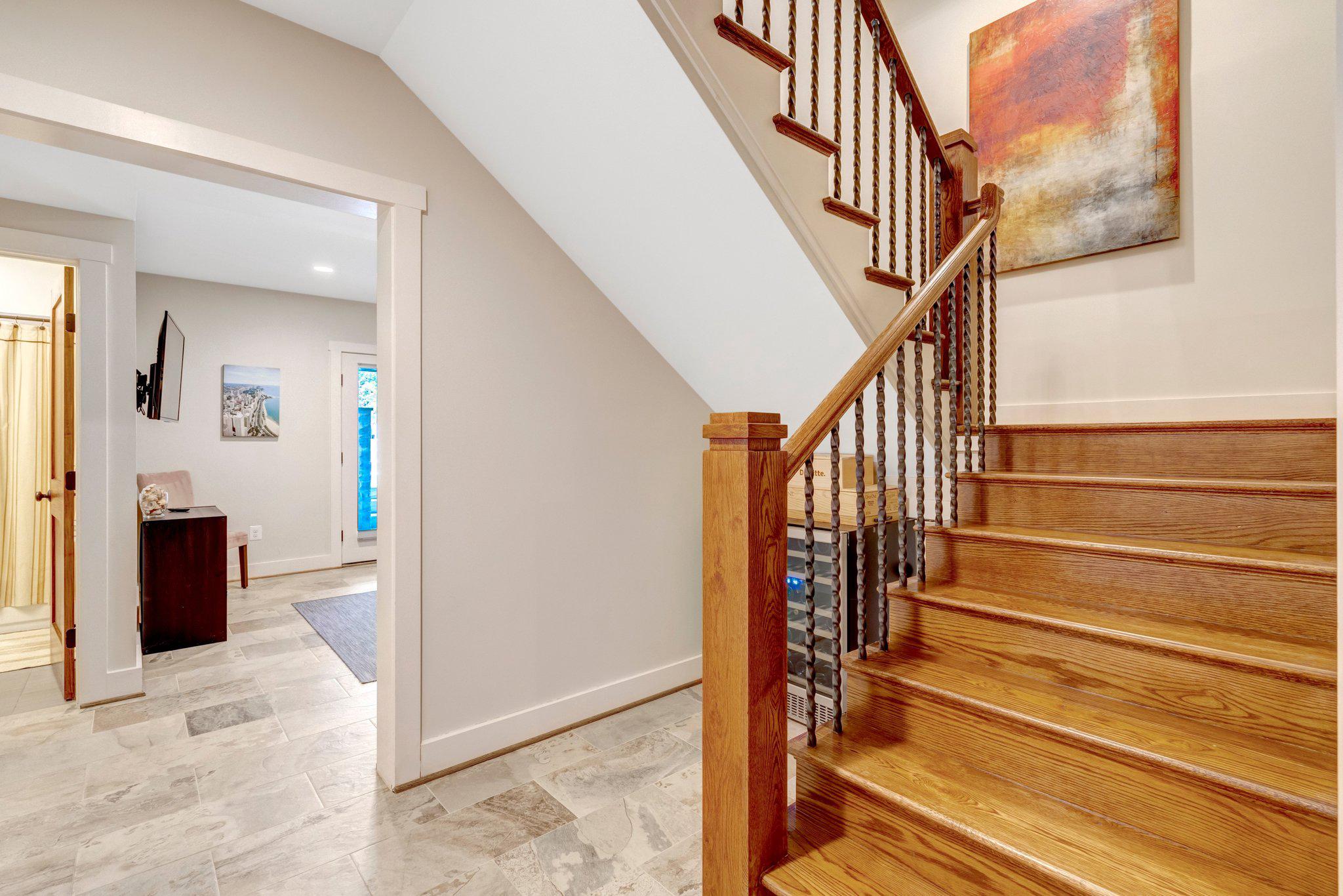 1712 ABBEY OAK DRIVE