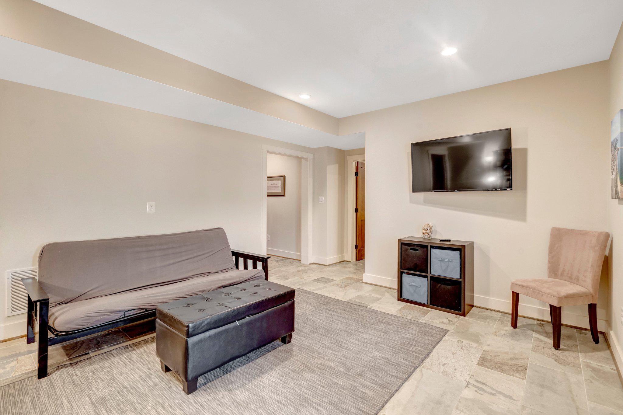 1712 ABBEY OAK DRIVE