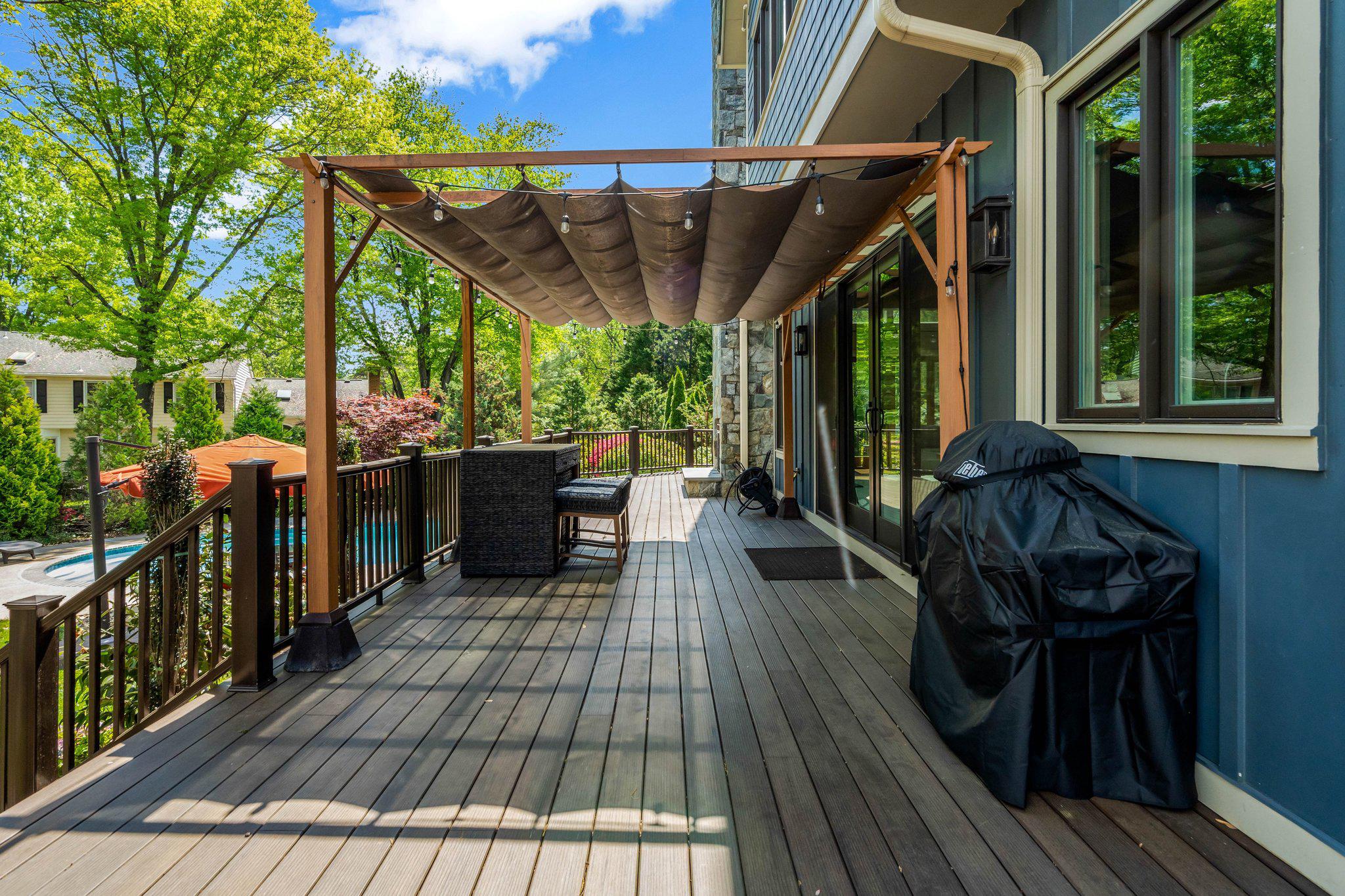 1712 ABBEY OAK DRIVE