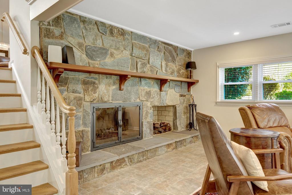 2114 GALLOPING WAY