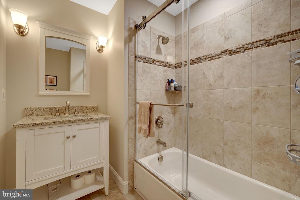 2114 GALLOPING WAY