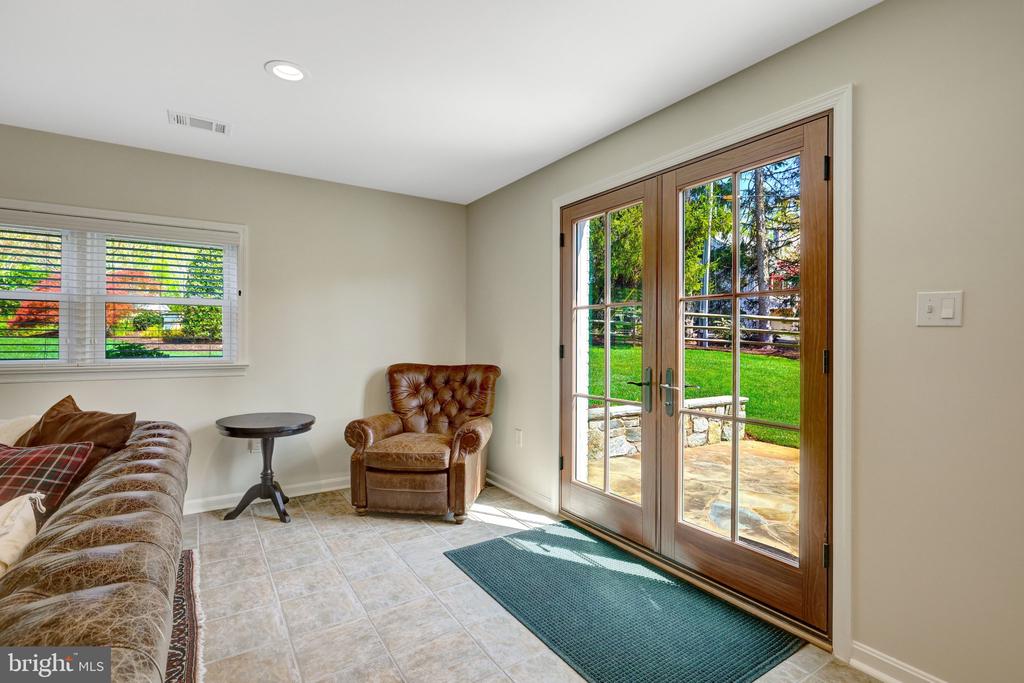 2114 GALLOPING WAY
