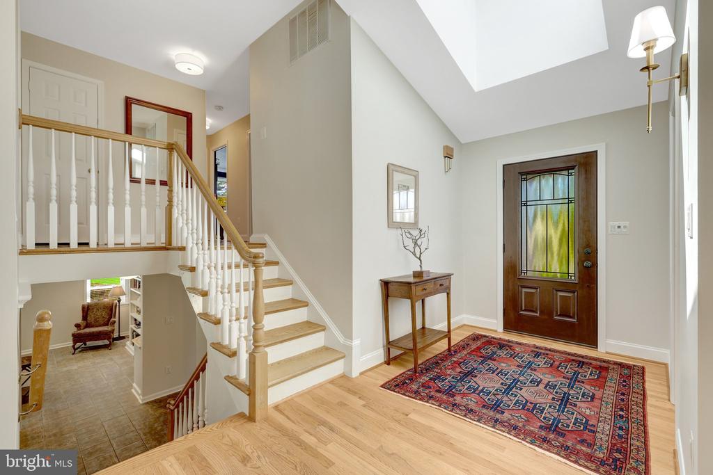2114 GALLOPING WAY