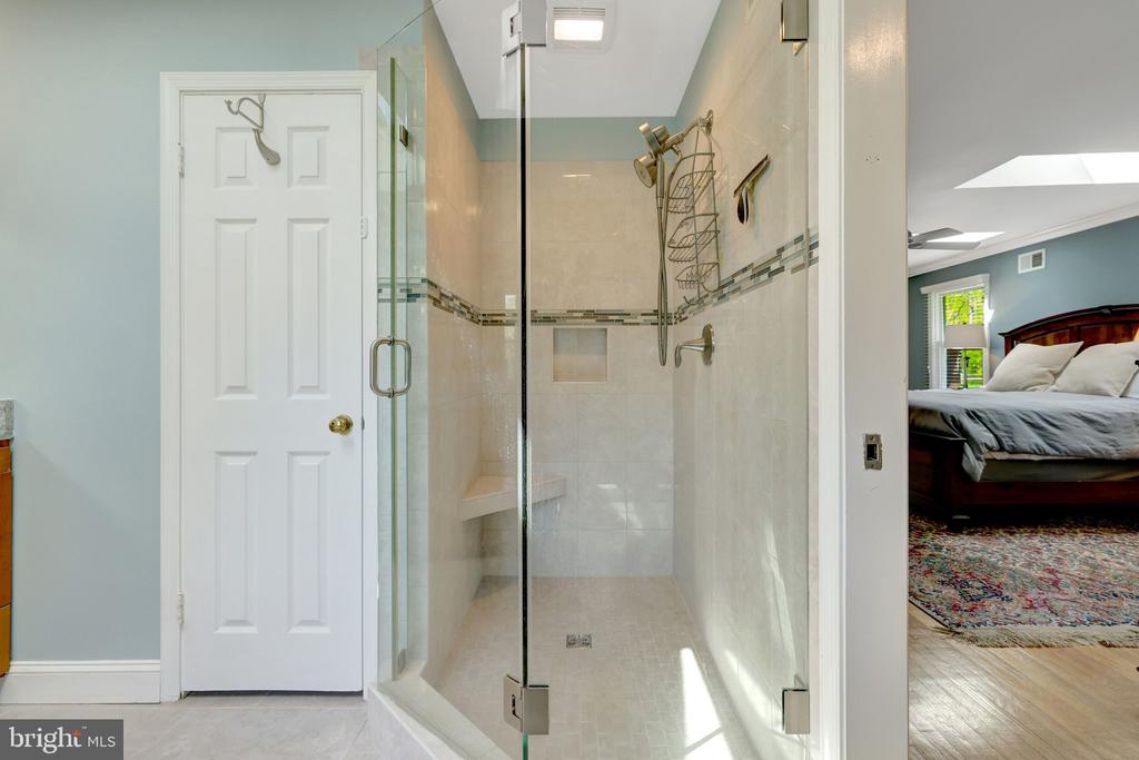 2114 GALLOPING WAY