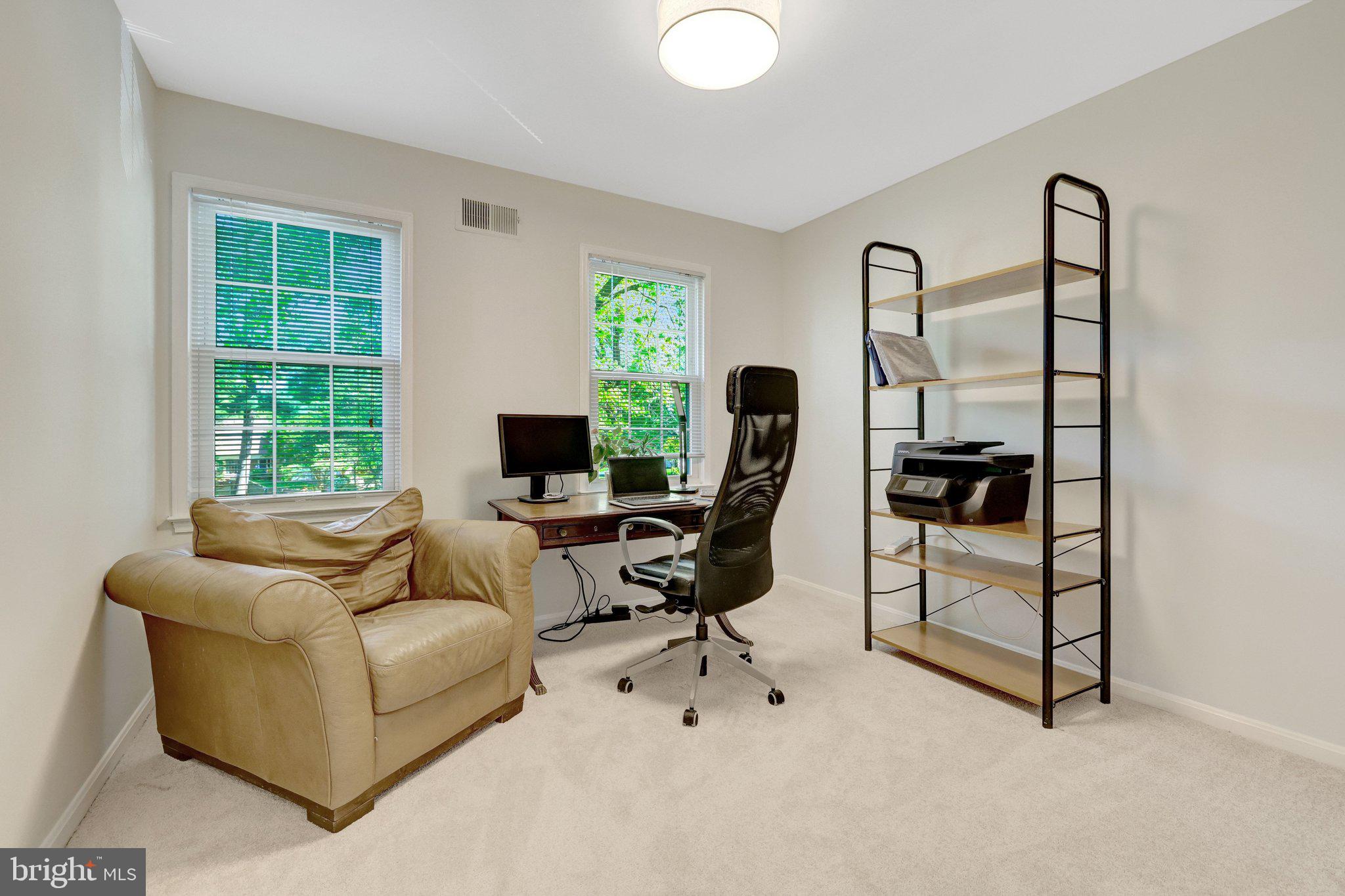 502 WOODLAND COURT NW