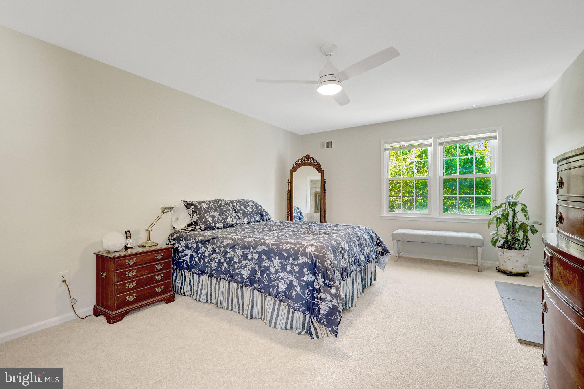 502 WOODLAND COURT NW