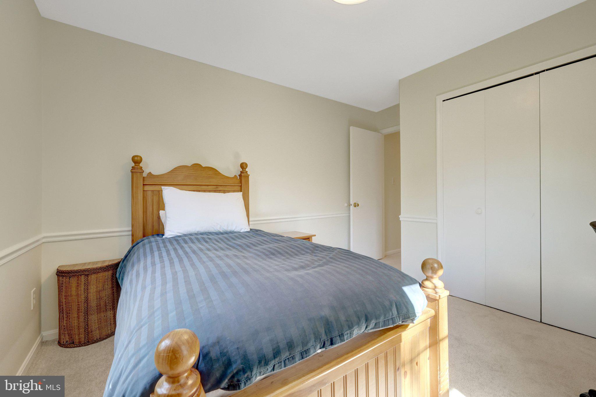 502 WOODLAND COURT NW