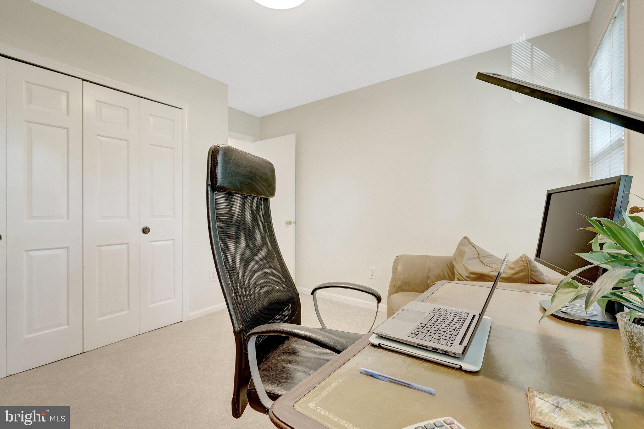 502 WOODLAND COURT NW