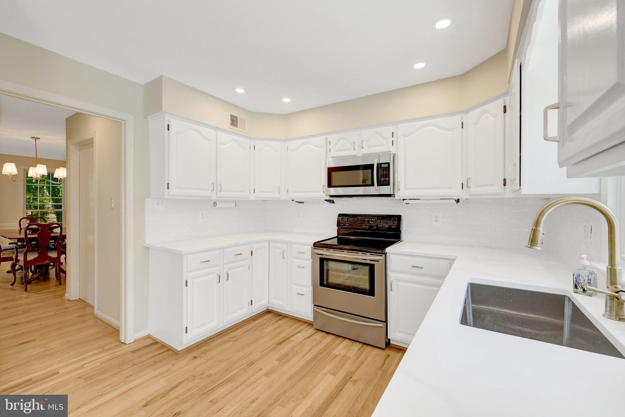 502 WOODLAND COURT NW