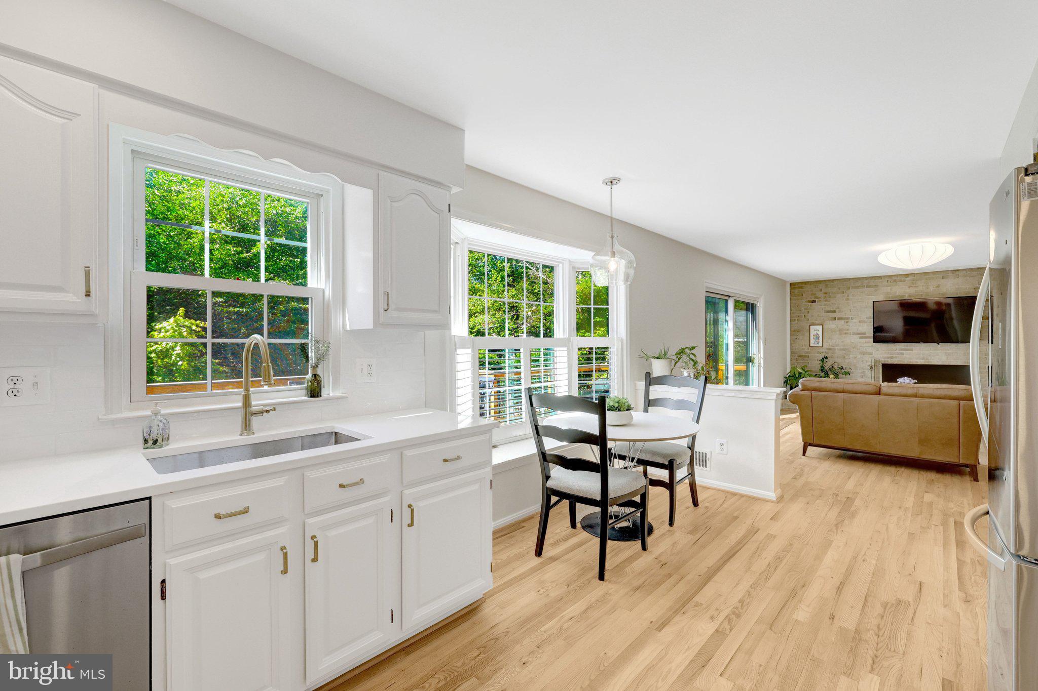 502 WOODLAND COURT NW