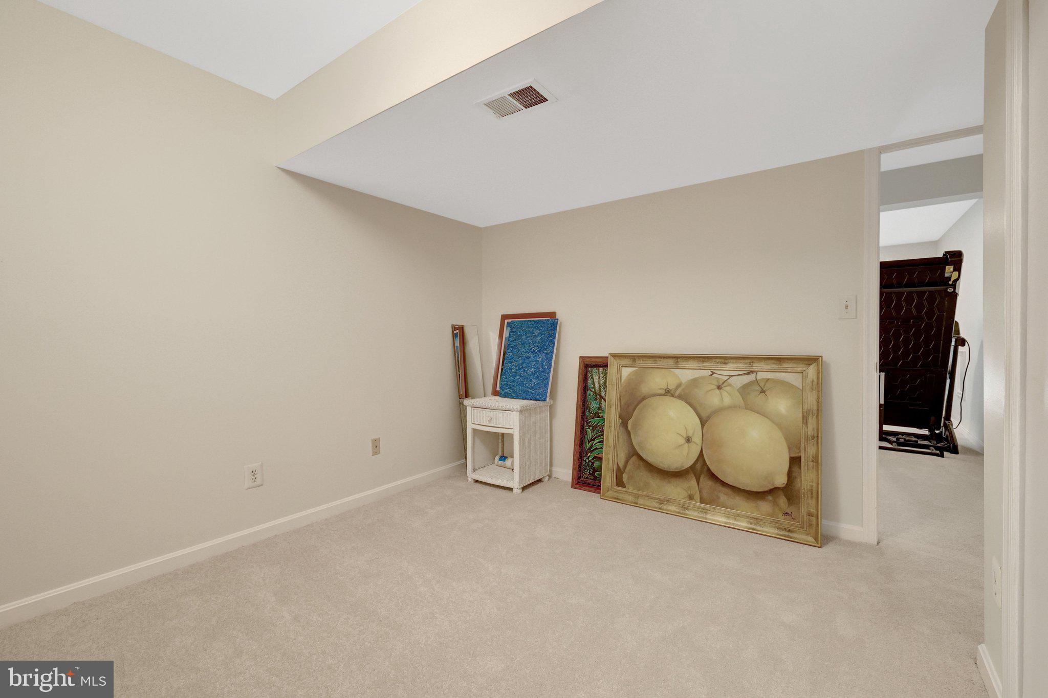 502 WOODLAND COURT NW