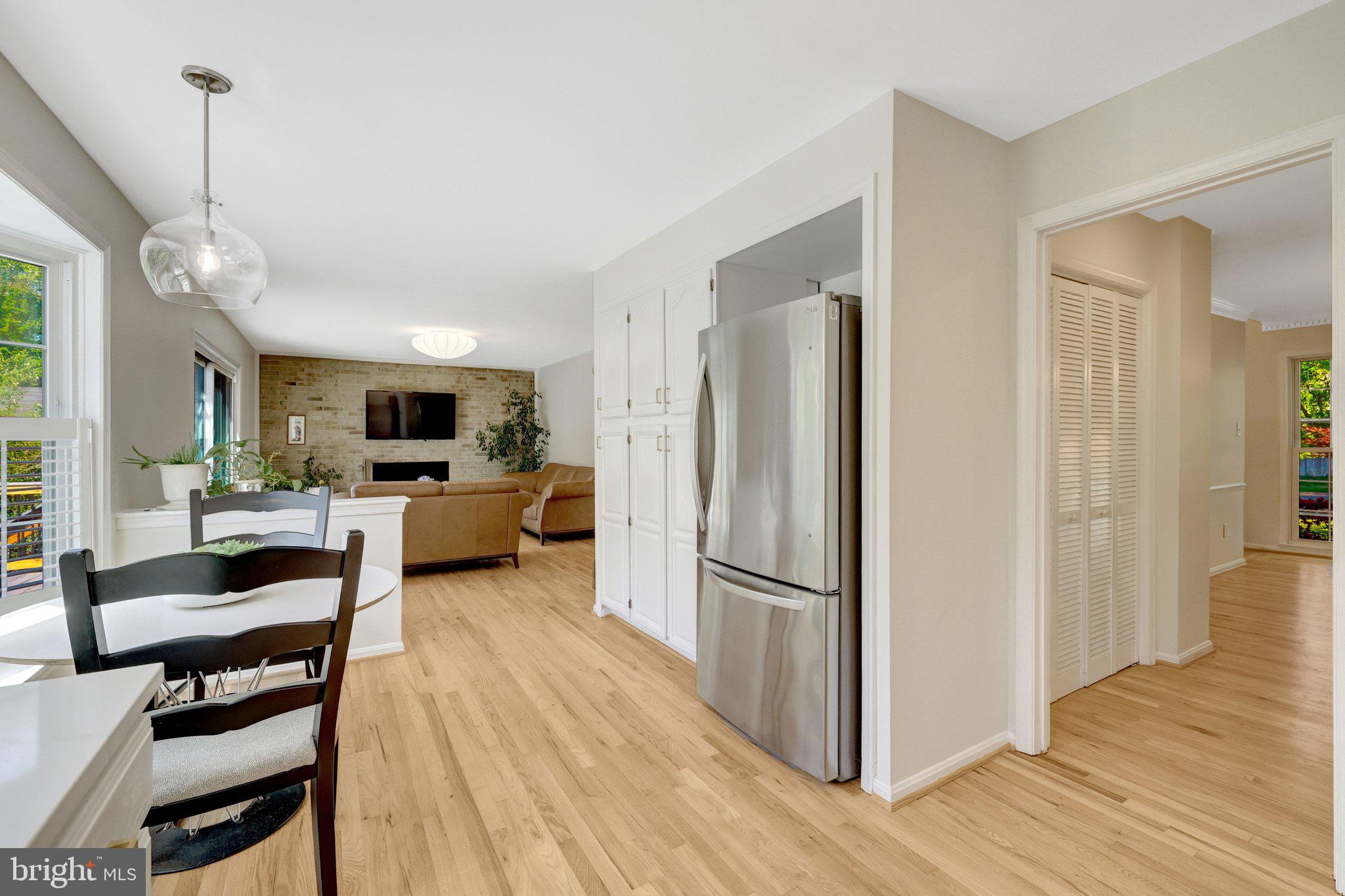 502 WOODLAND COURT NW