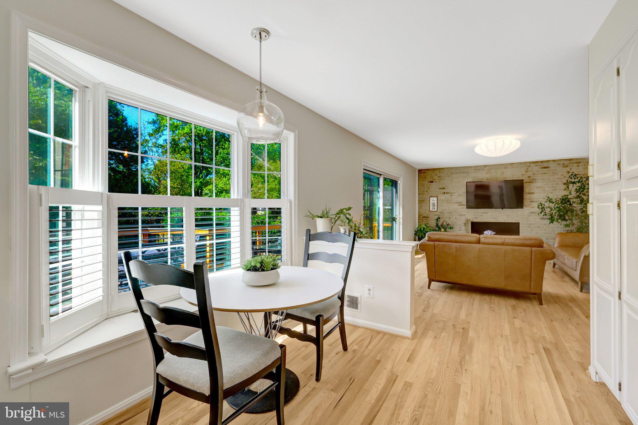 502 WOODLAND COURT NW