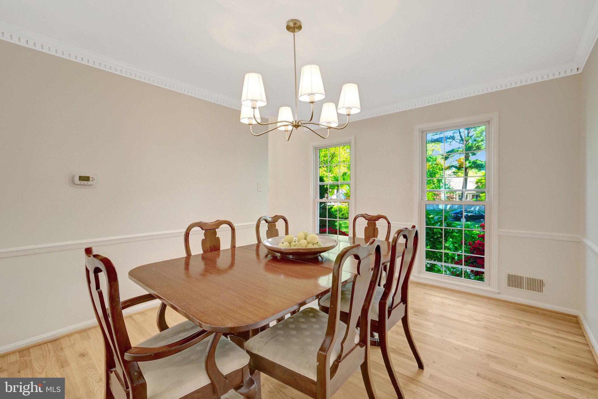 502 WOODLAND COURT NW