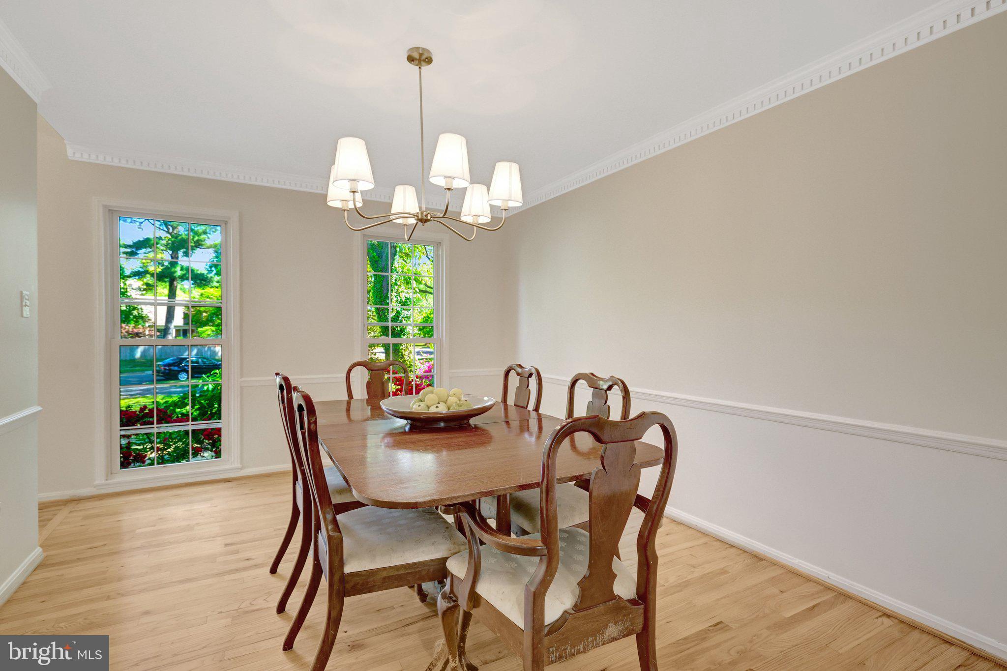 502 WOODLAND COURT NW