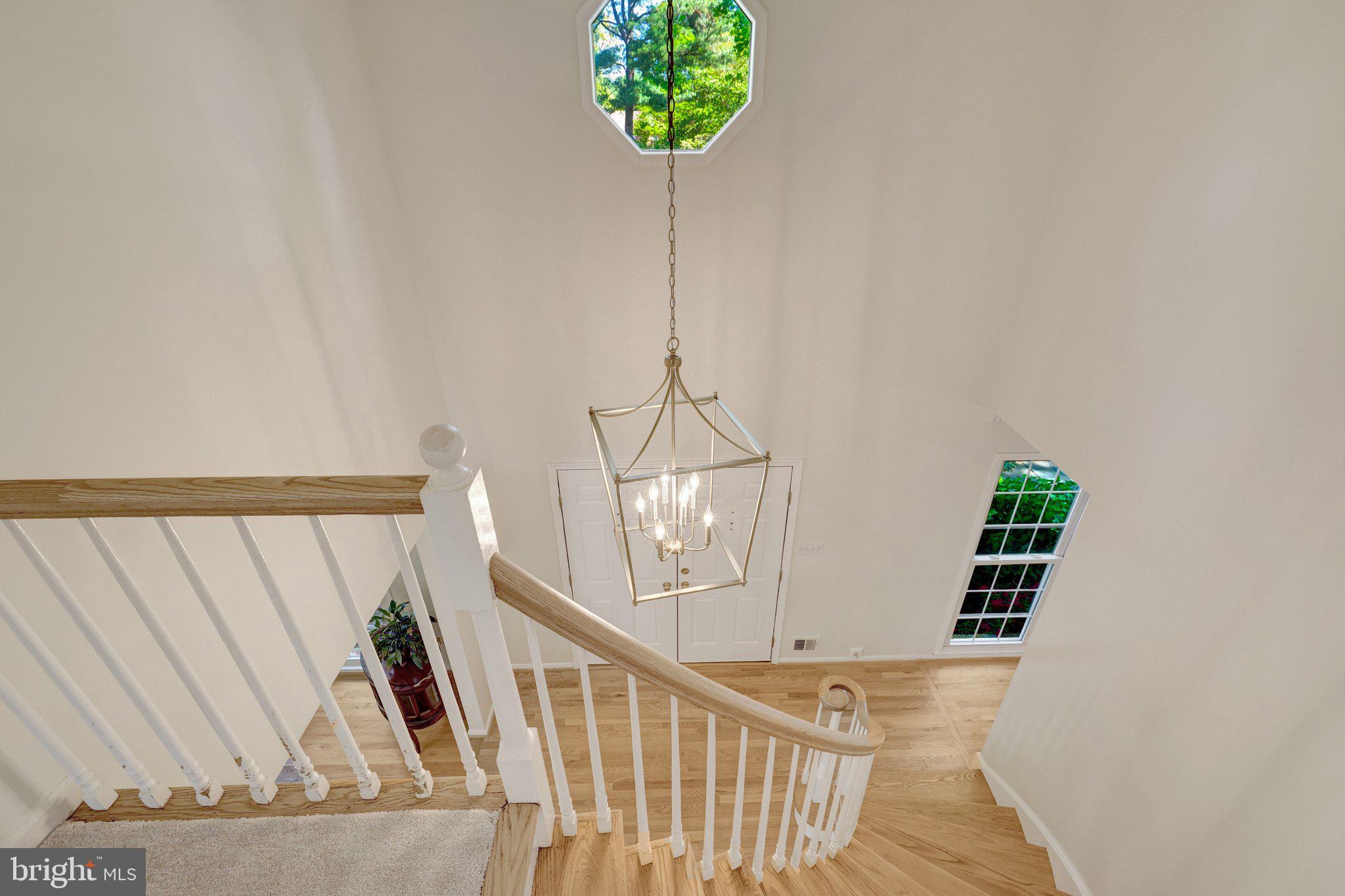 502 WOODLAND COURT NW