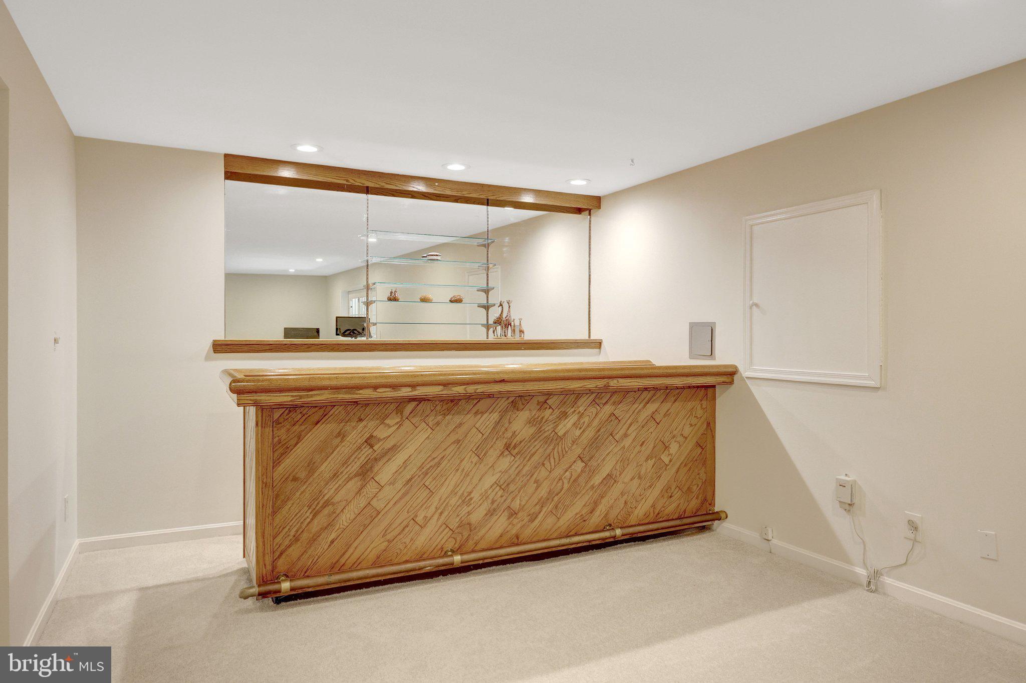 502 WOODLAND COURT NW