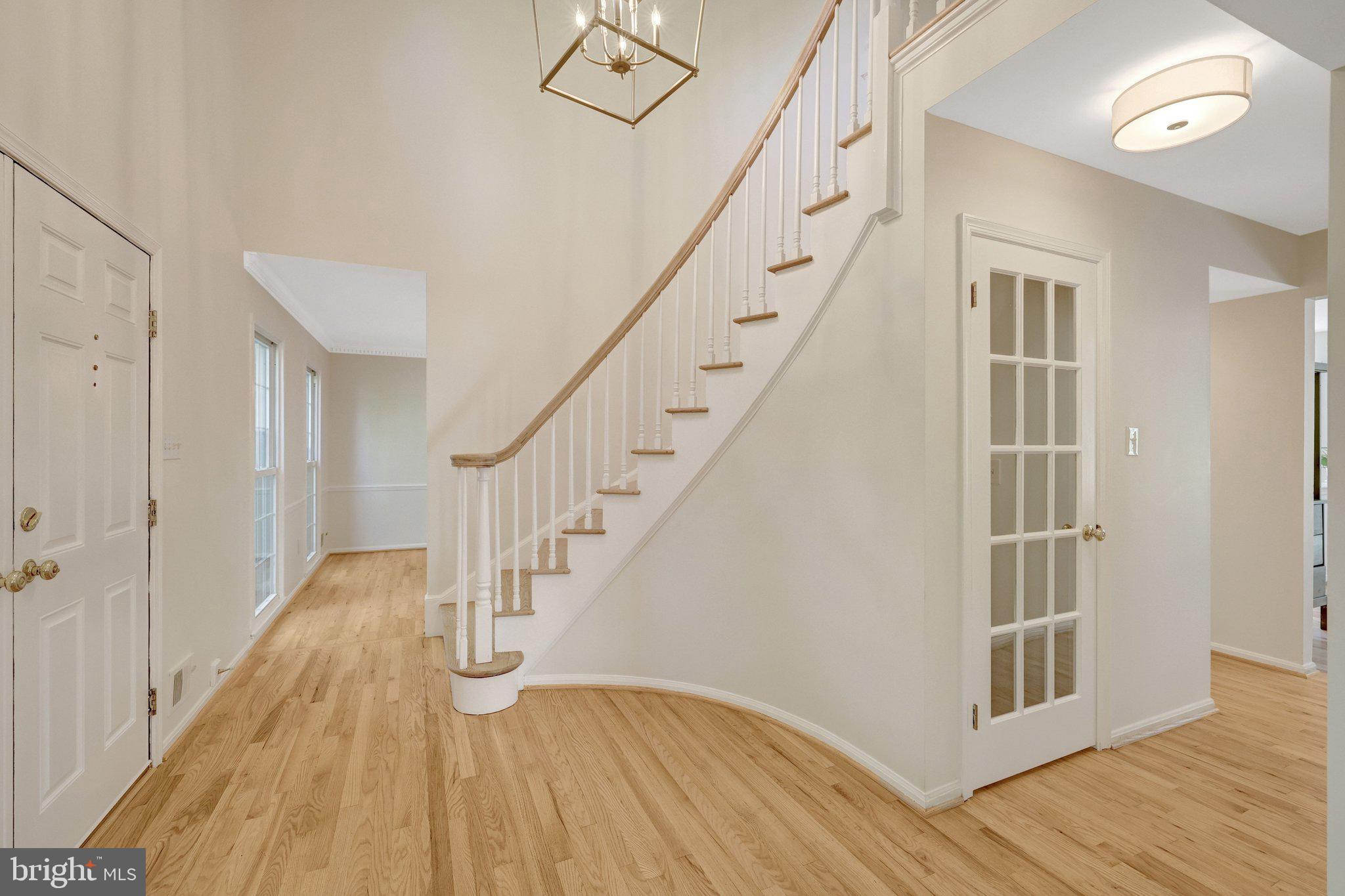 502 WOODLAND COURT NW